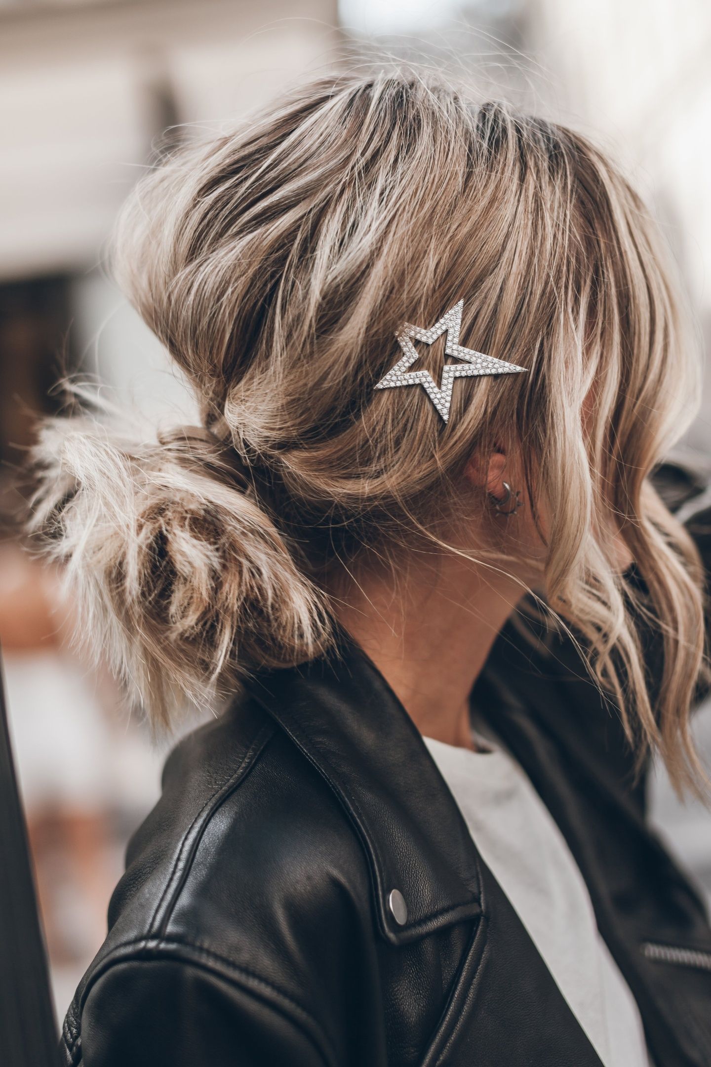 THE STAR HAIR PIN 1