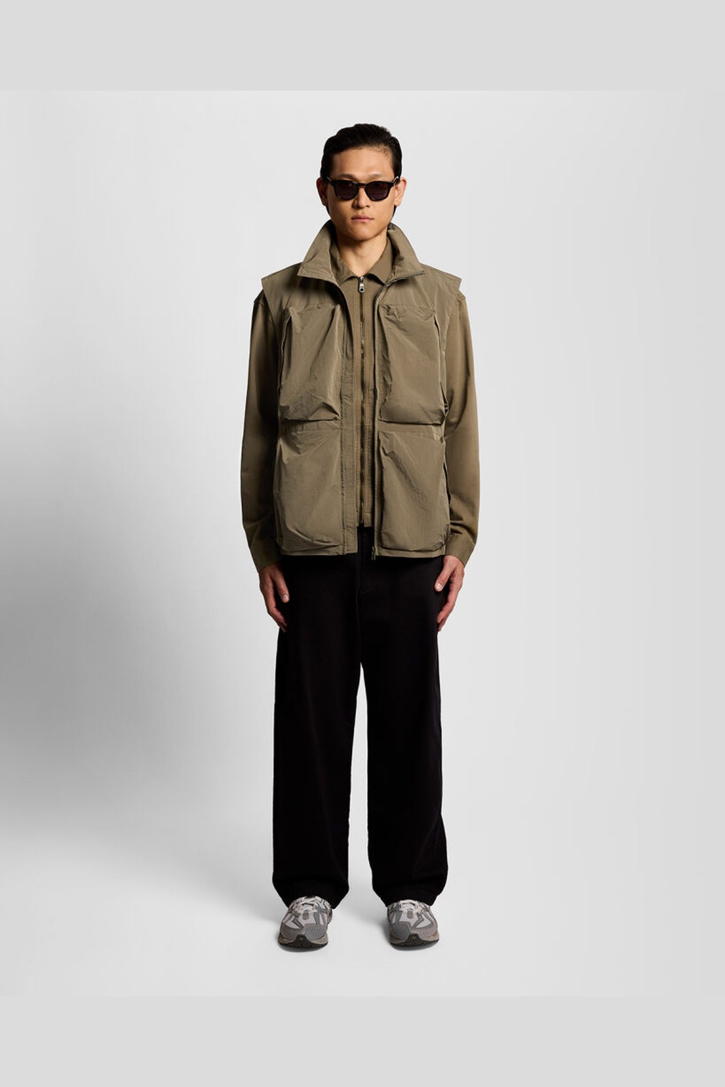 LIGHTWEIGHT RIPSTOP GILET KHAKI ASH 3