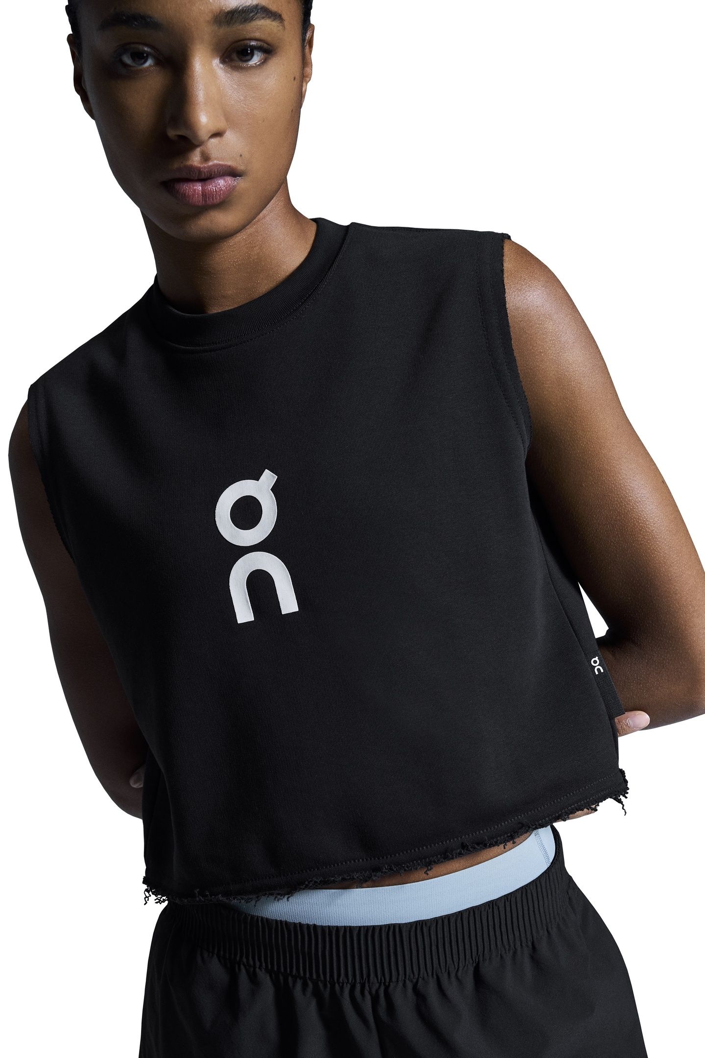 CLUB CREW CROP 1 BLACK 4