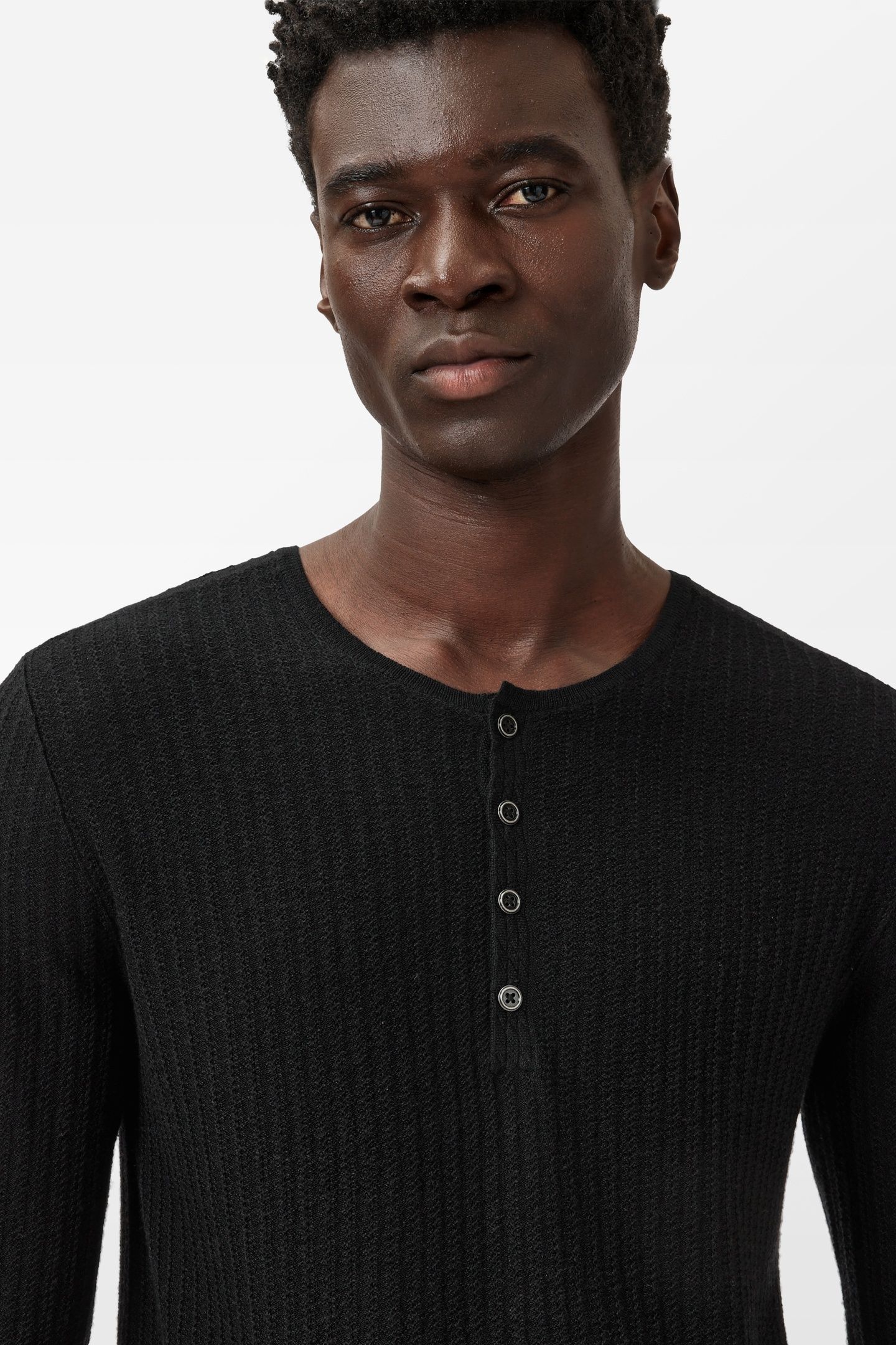 ALBANO HENLEY BLACK 3