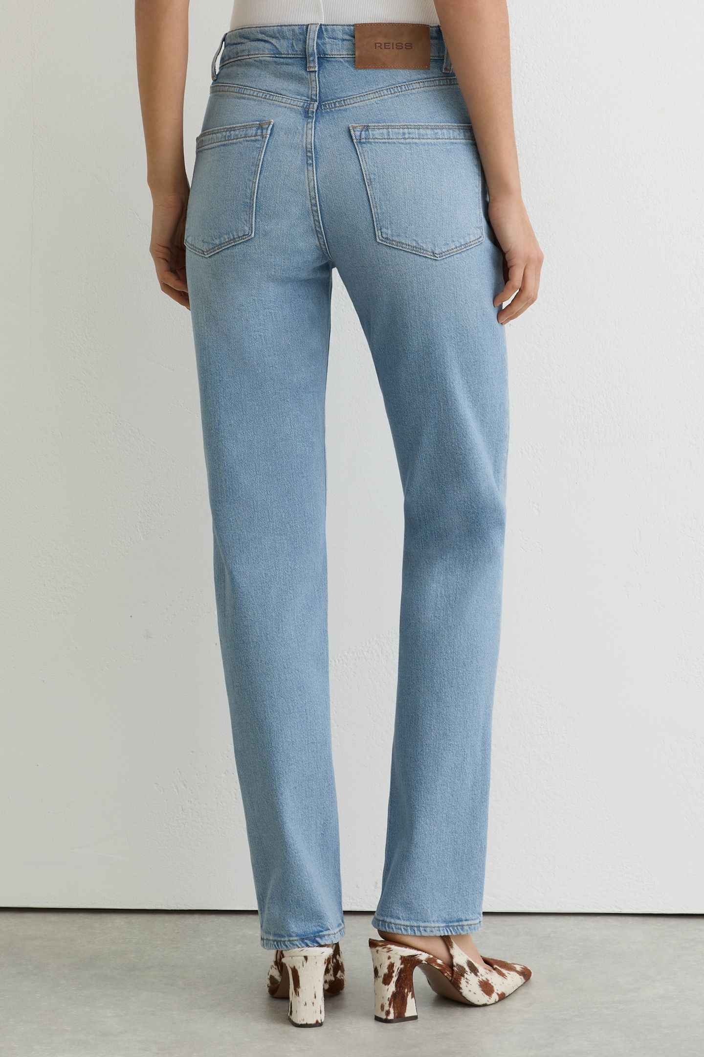 SLIM STRAIGHT JEAN LIGHT BLUE 3