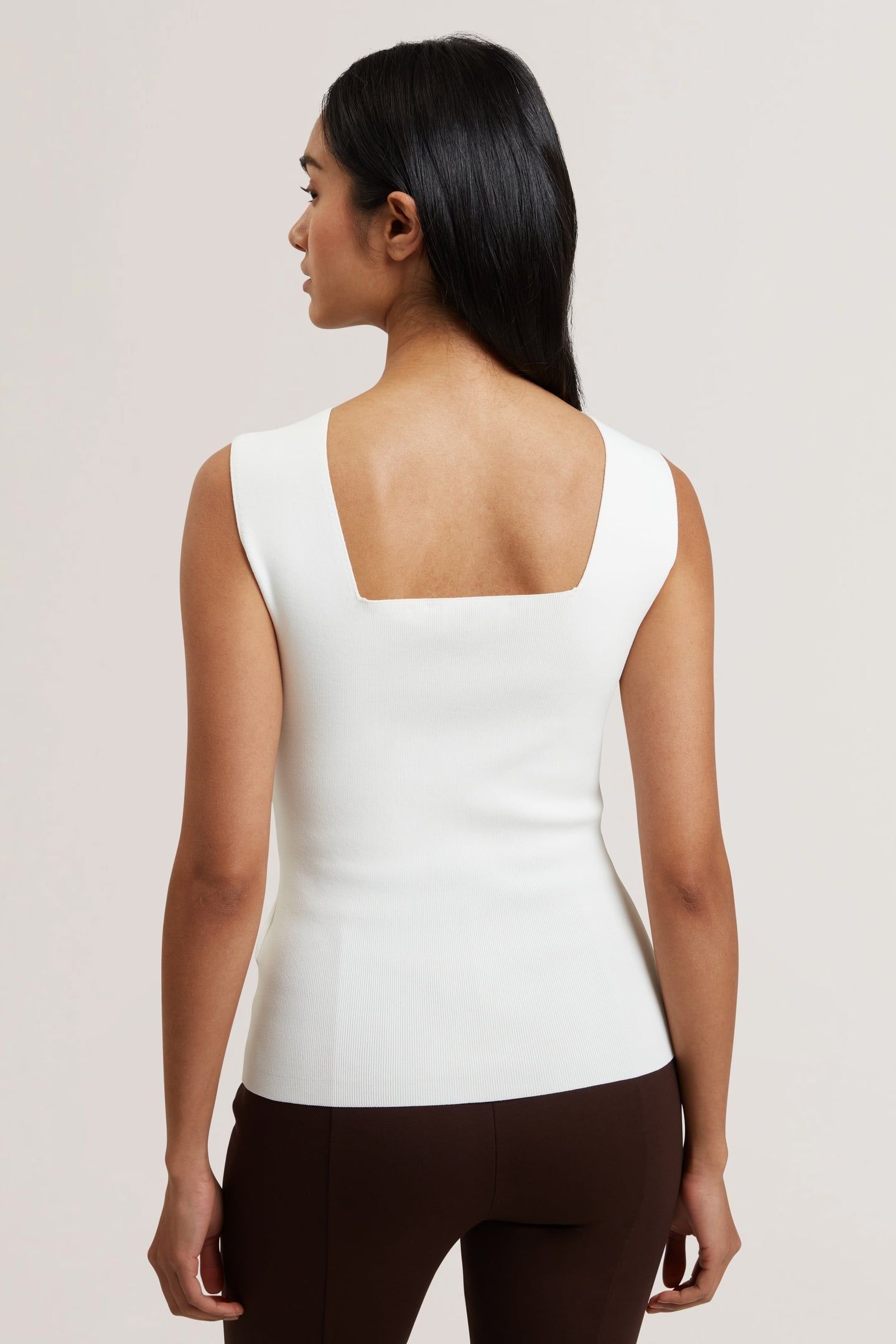 SQUARE NECK SLEEVELESS KNIT TOP IVORY 2