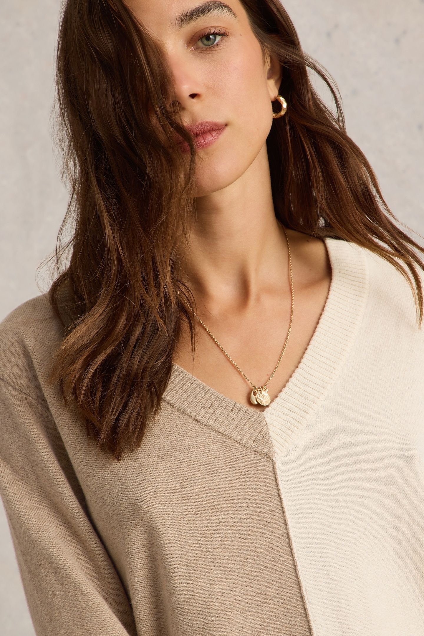 MAGGIE V NECK JUMPER NAT MLT 4