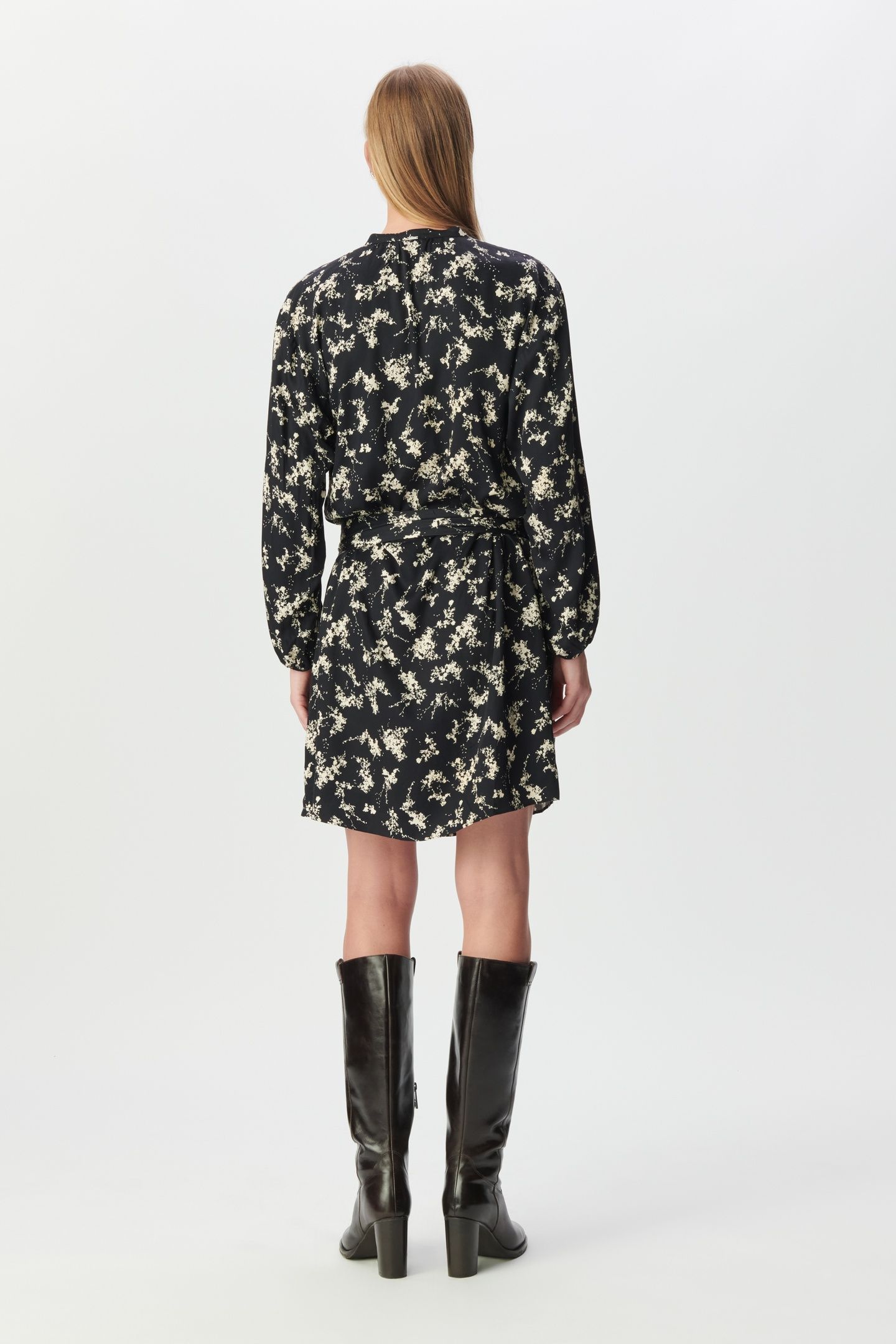 BLACK WILDFLOWER PRINT DRESS, REMOVABLE BELT 2