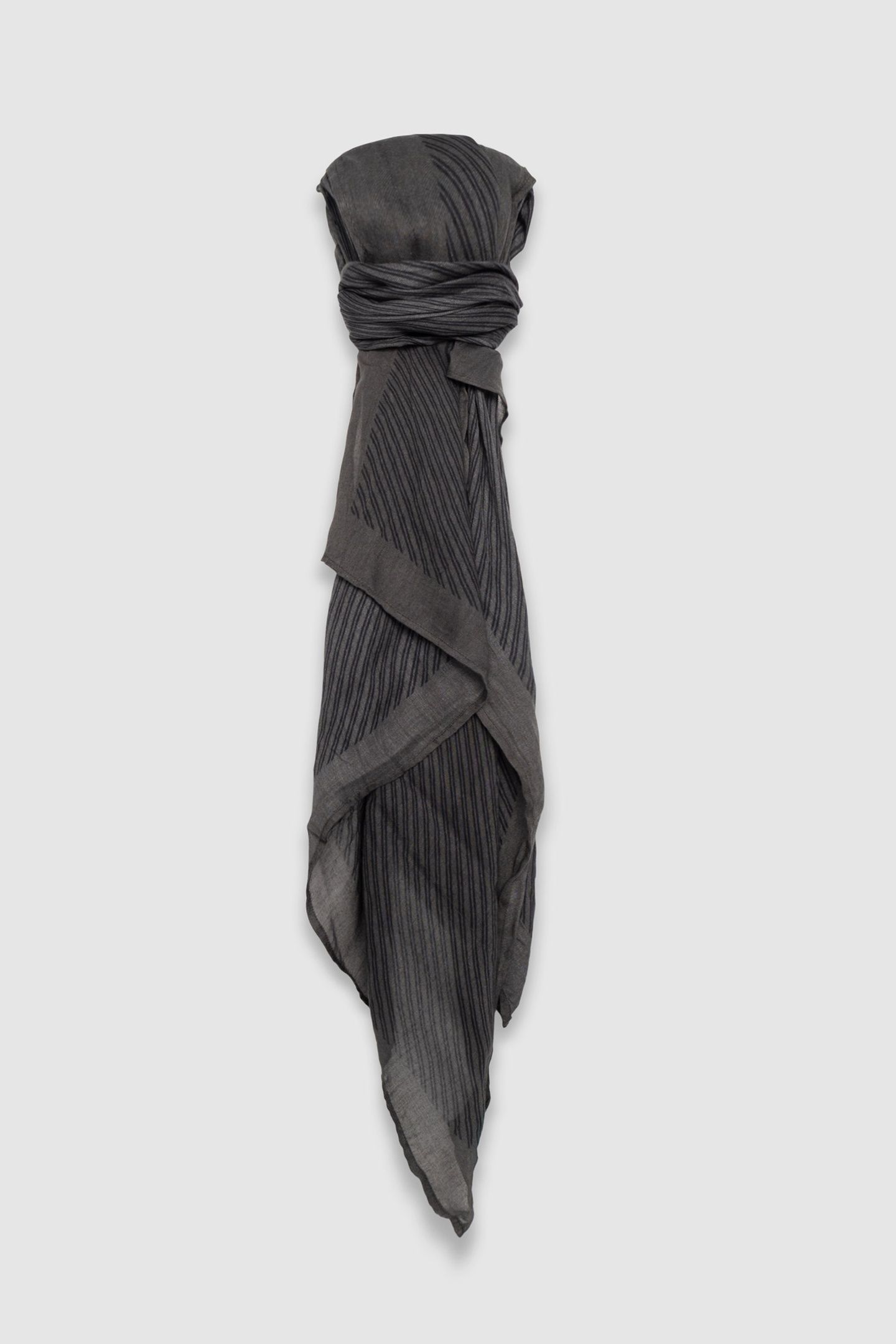 GREY SCARF WITH NAVY STRIPES 1