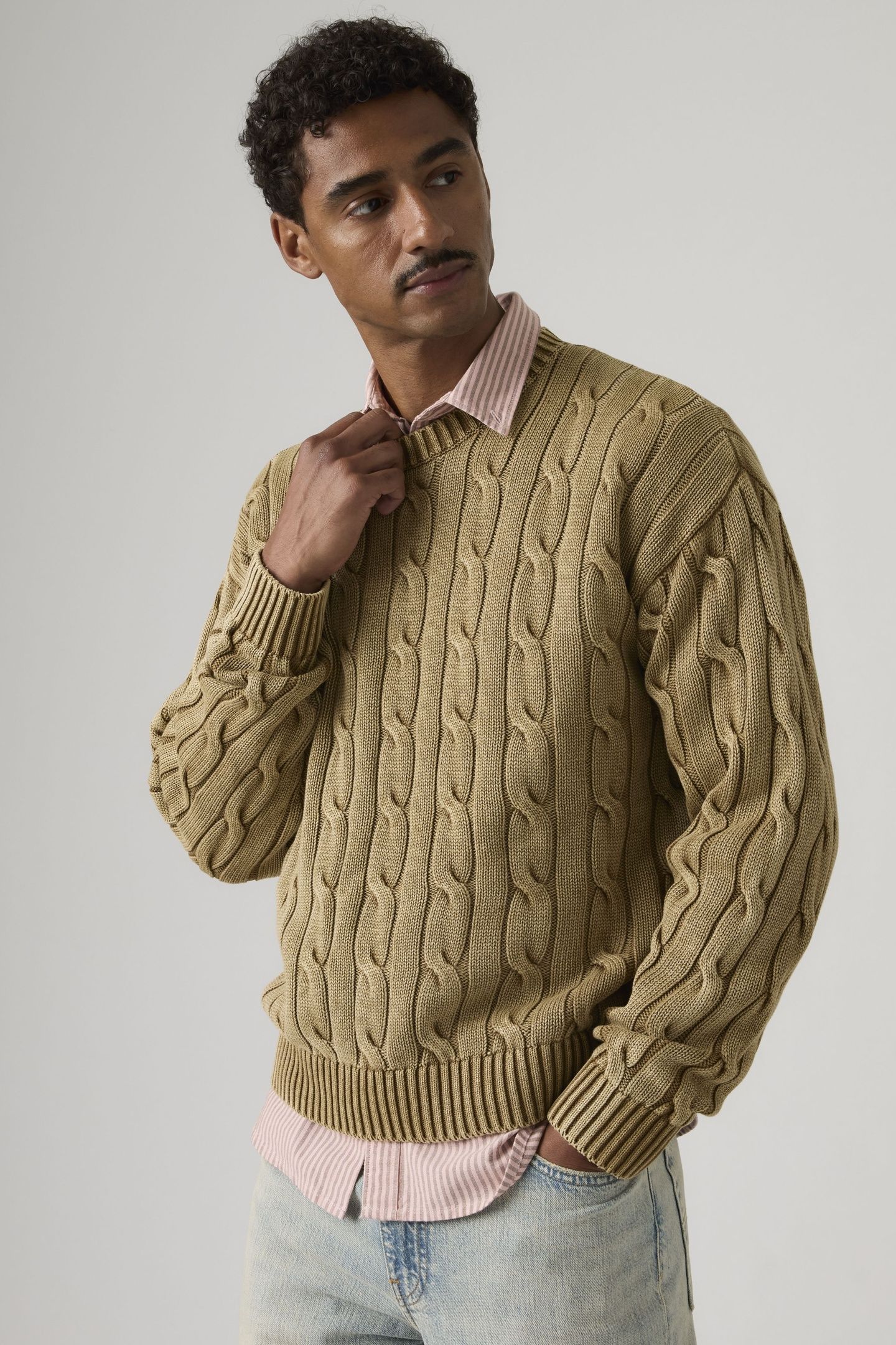 CARMEL CABLE CREWNECK SWEATER 3