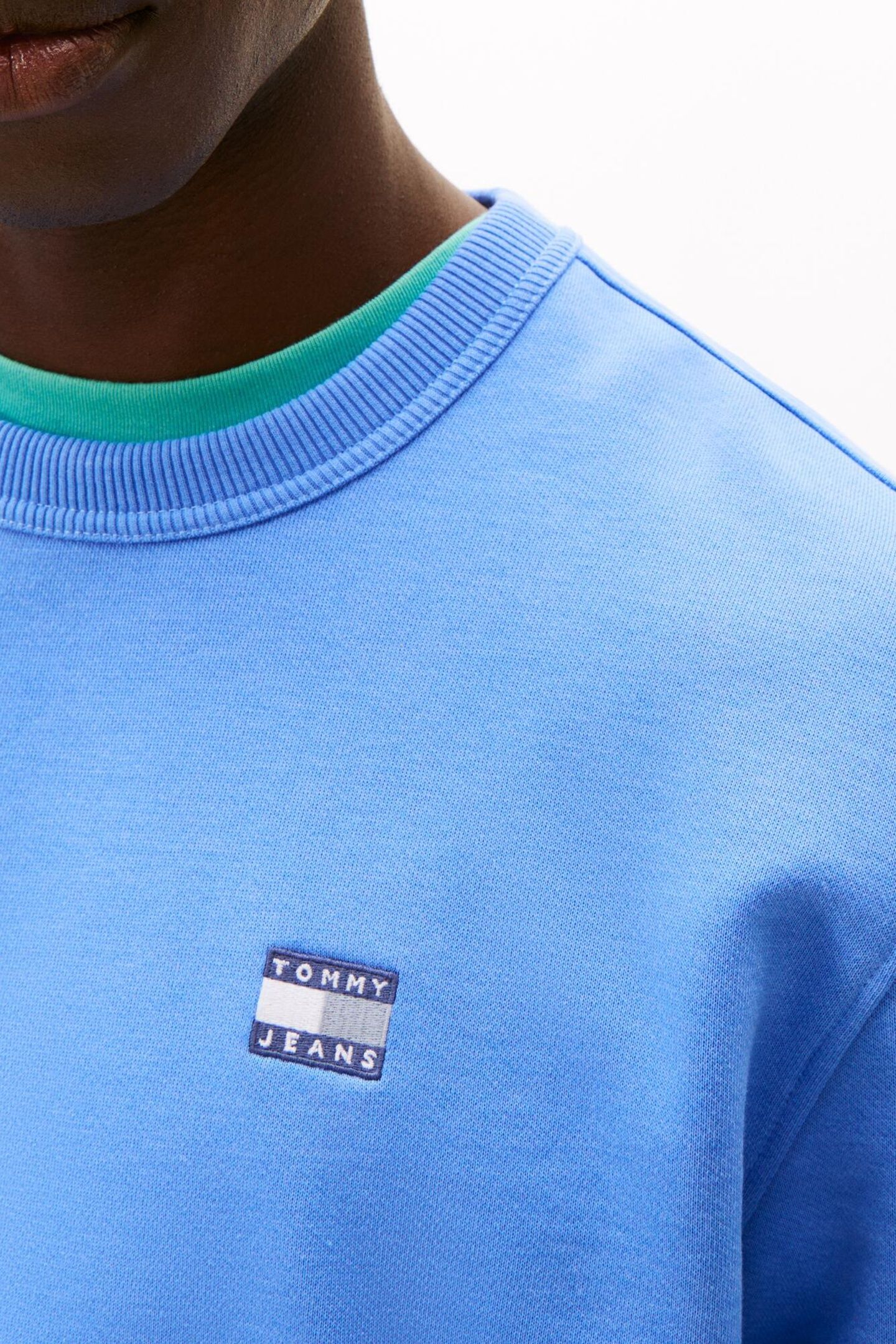TJM REG BADGE CREW LIGHT HORIZON BLUE HEATHER 5
