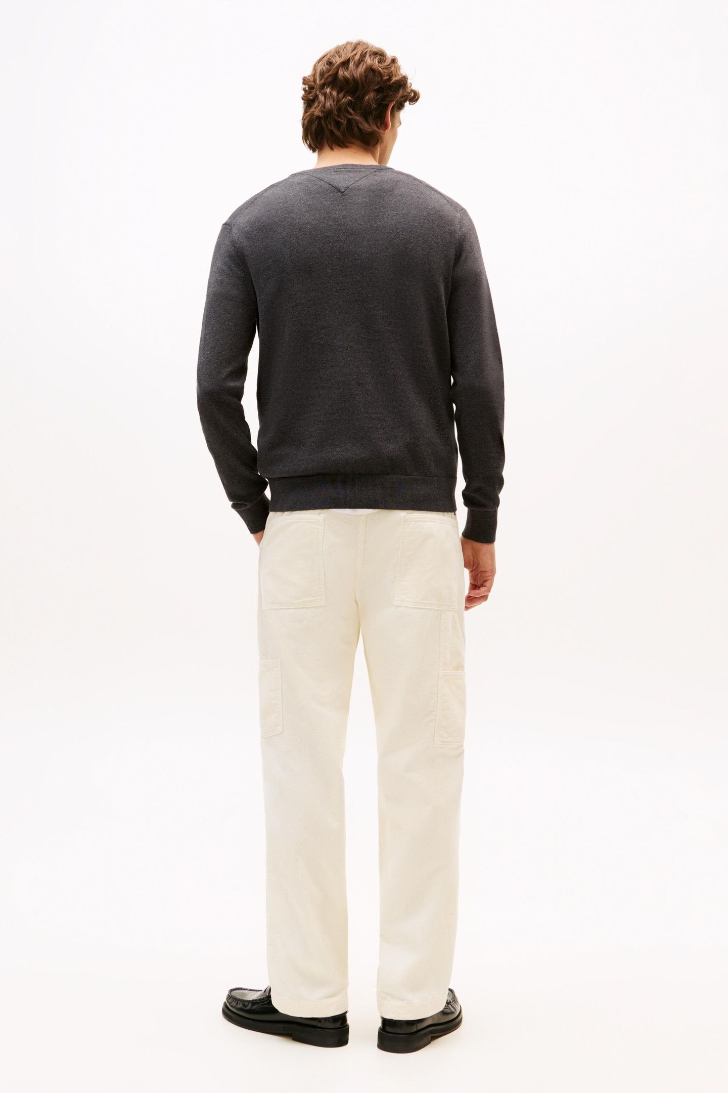 ESSENTIAL COTTON V NECK DARK GREY HEATHER 2
