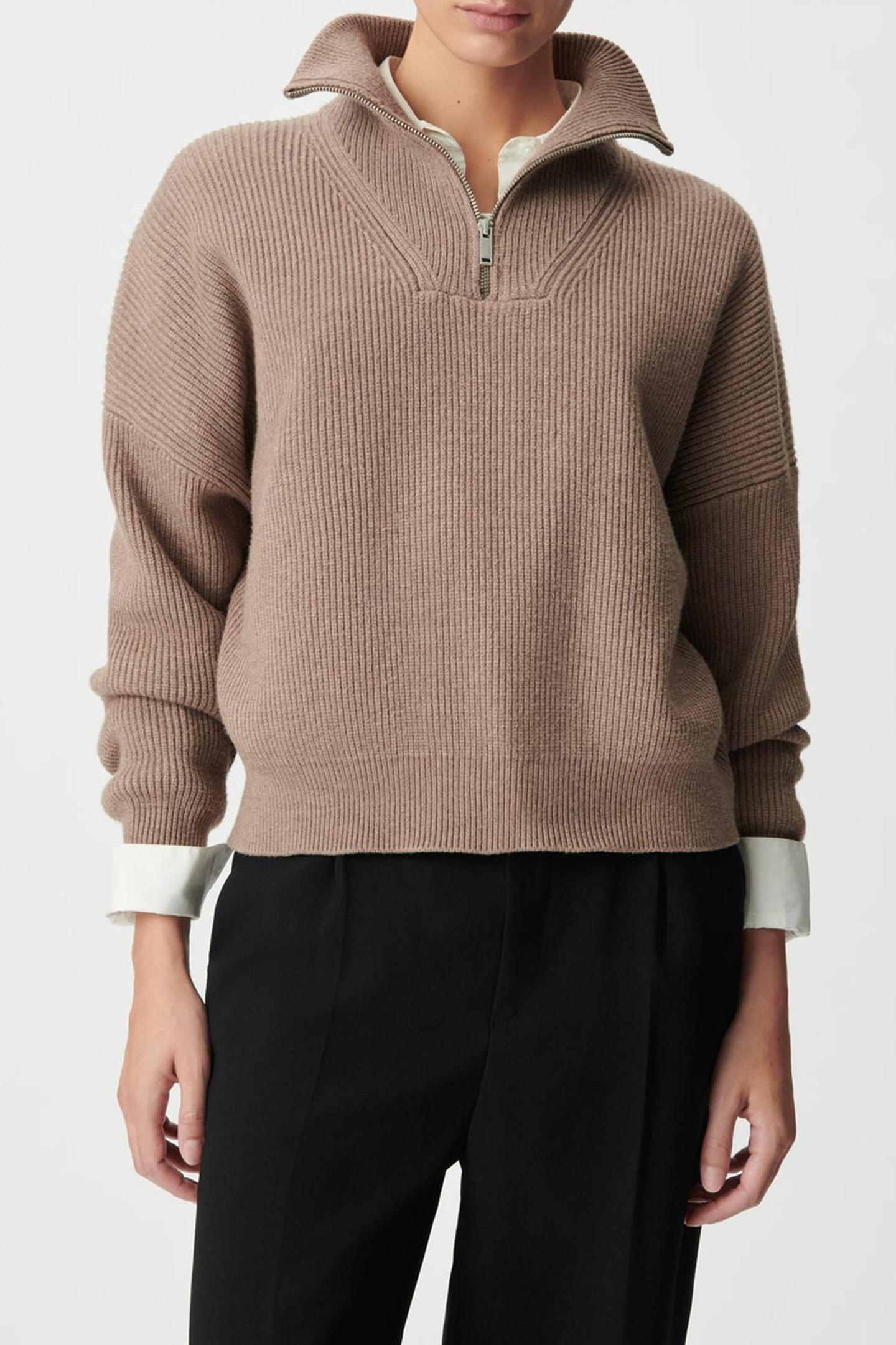 BEIGE RIB KNIT ZIP-NECK SWEATER 4