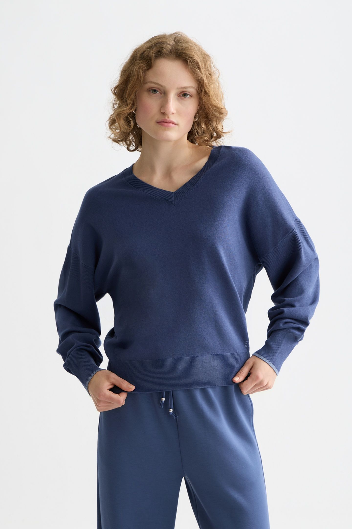 V-NECK RELAXED PULLOVER OCEANA 1