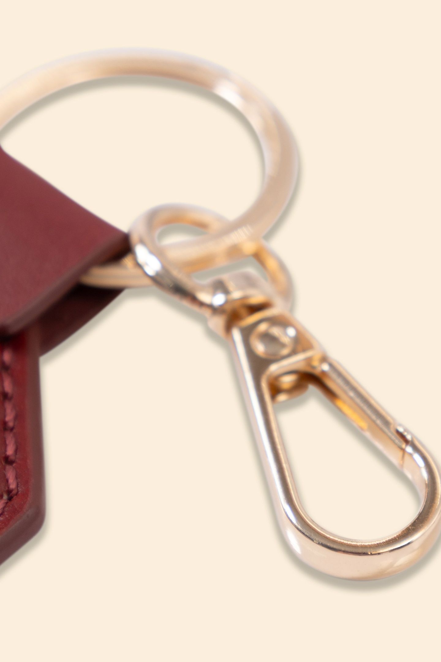 BROWN LEATHER KEYRING WITH GOLD MESSAGE 4