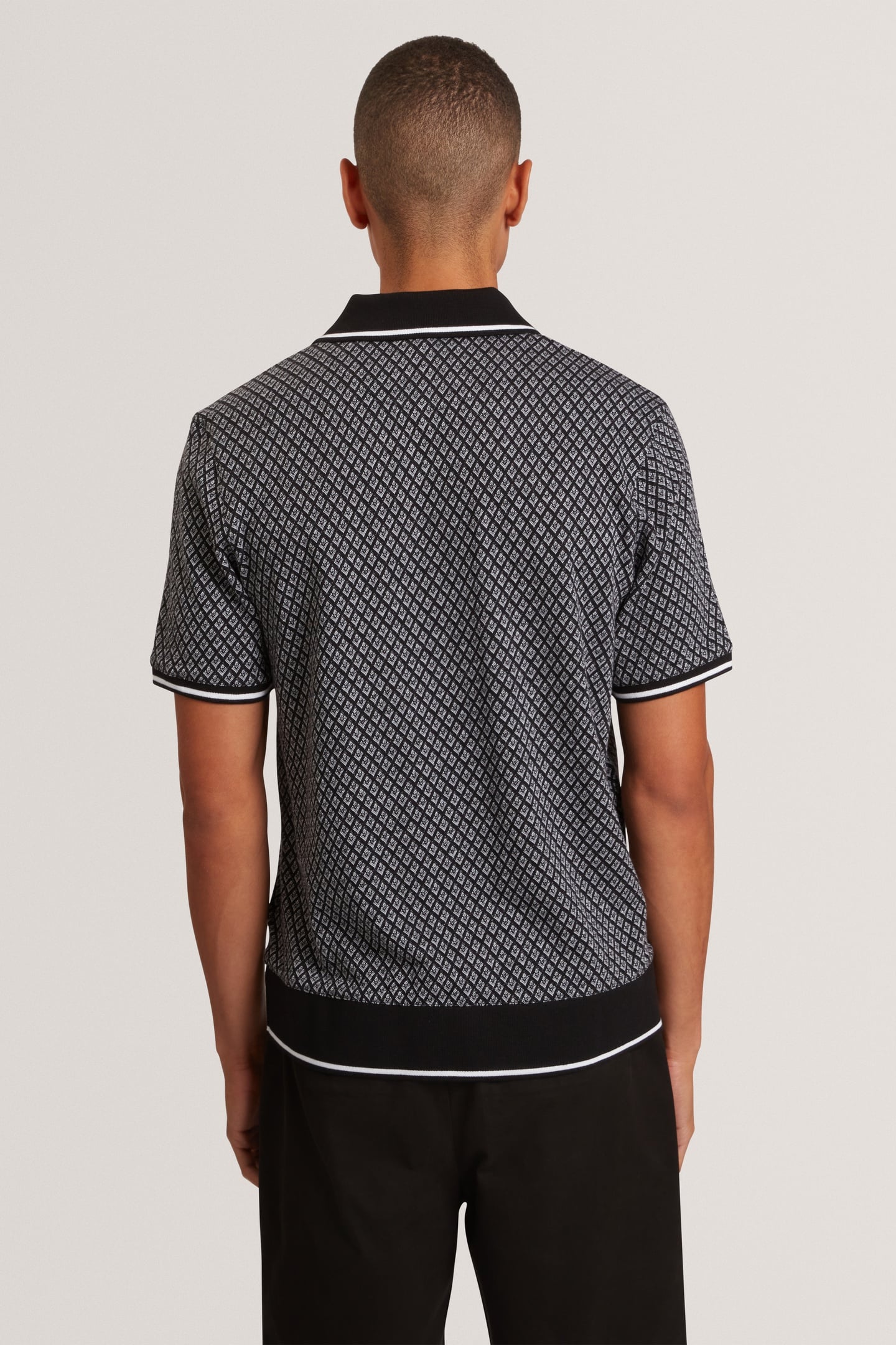 SS REGULAR GEO TEXTURED POLO BLACK 2