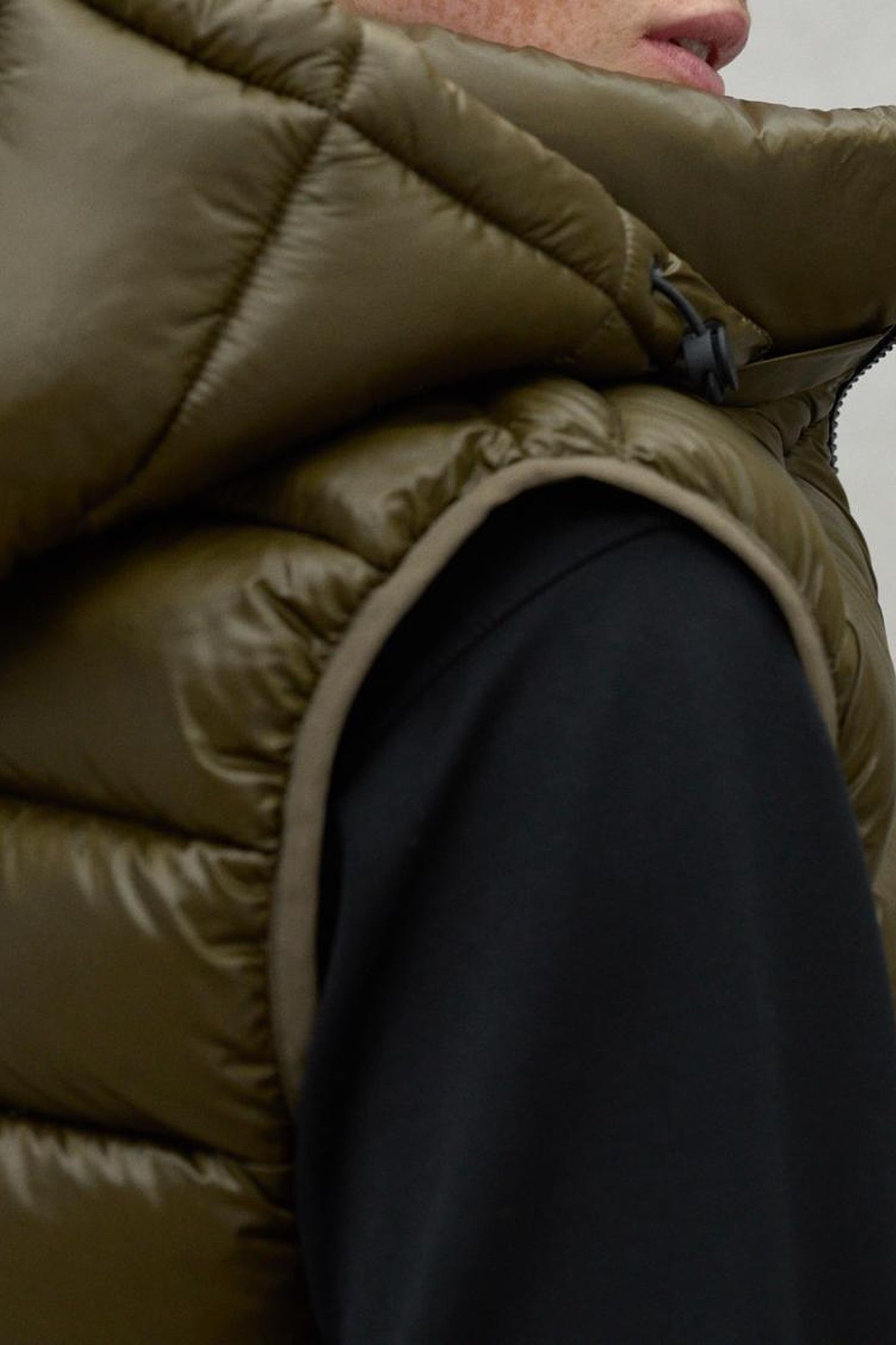 AORAKIALF VEST DARK OLIVE 5