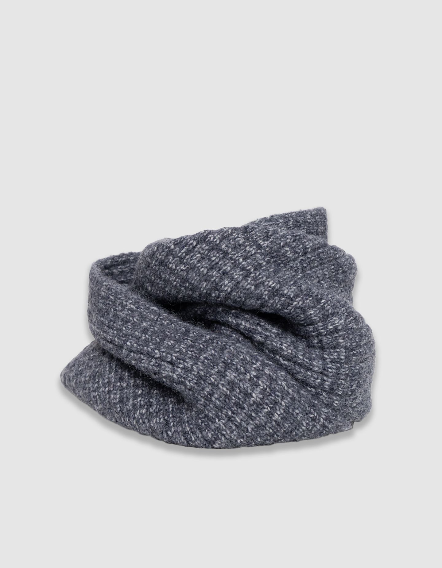 BLUE RIBBED KNIT SNOOD 4