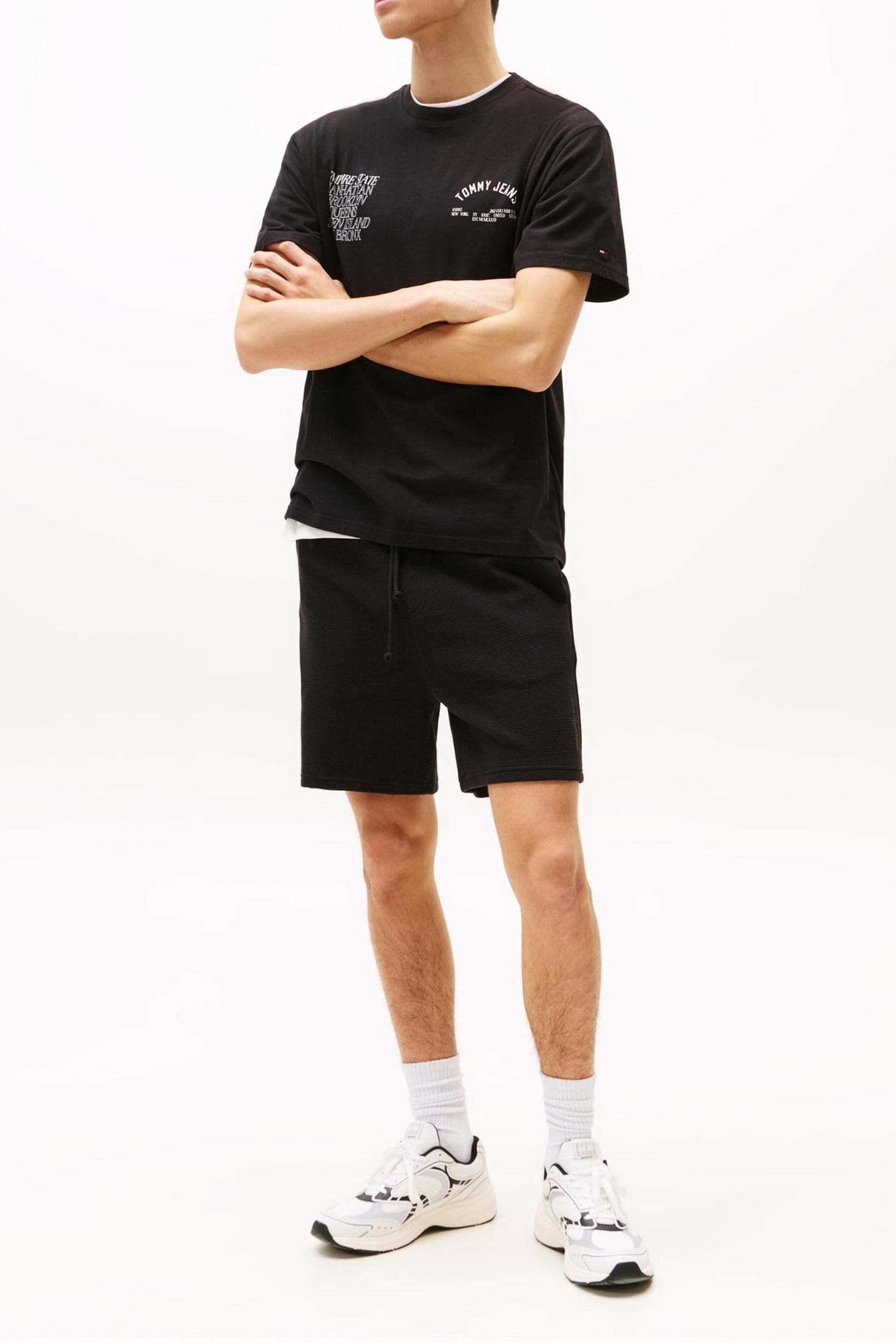 TJM RELAXED BOROUGHS TEE BLACK 2