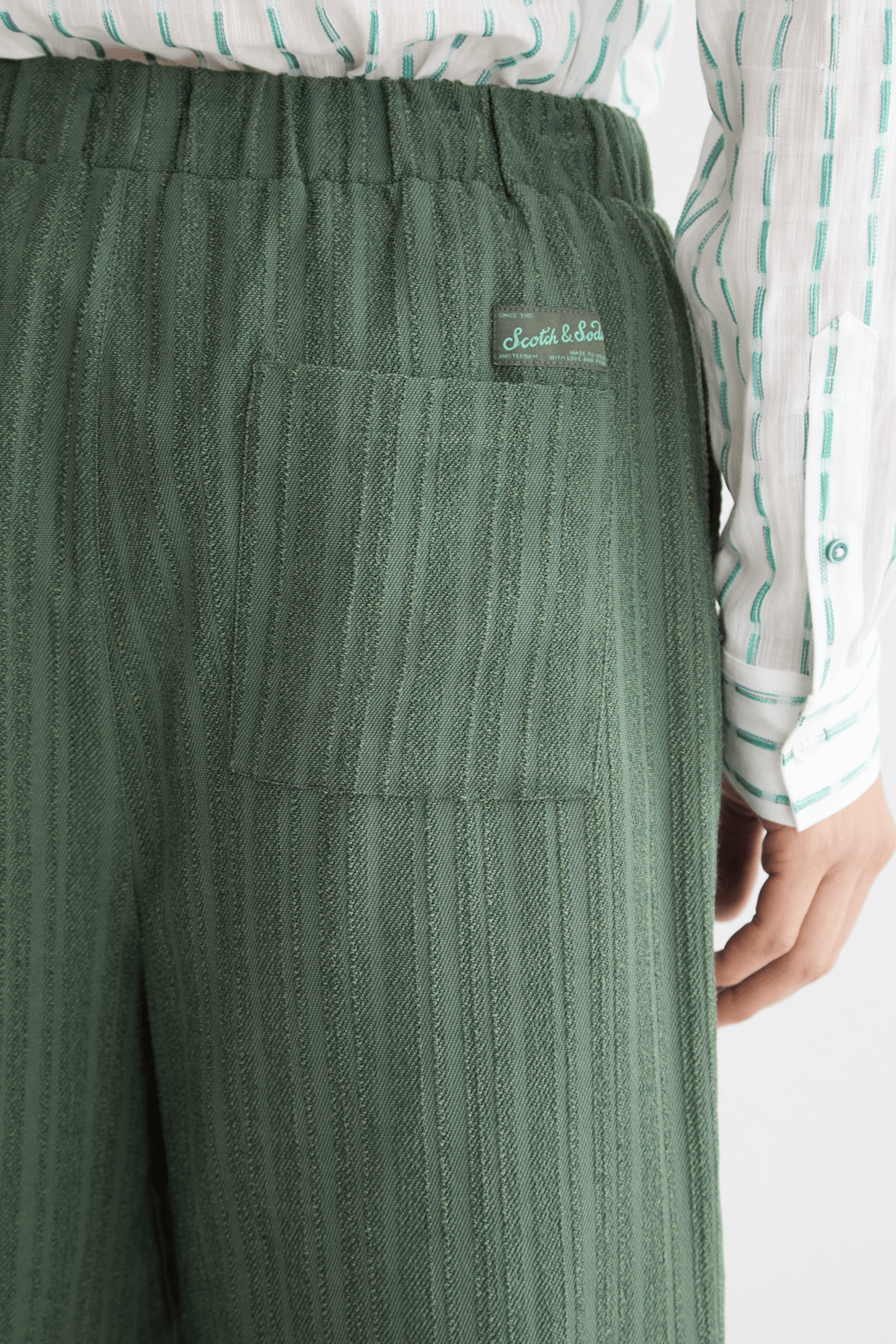 FAVE - TONAL STRIPED REGULAR FIT BERMUDA SHORTS THYME 7