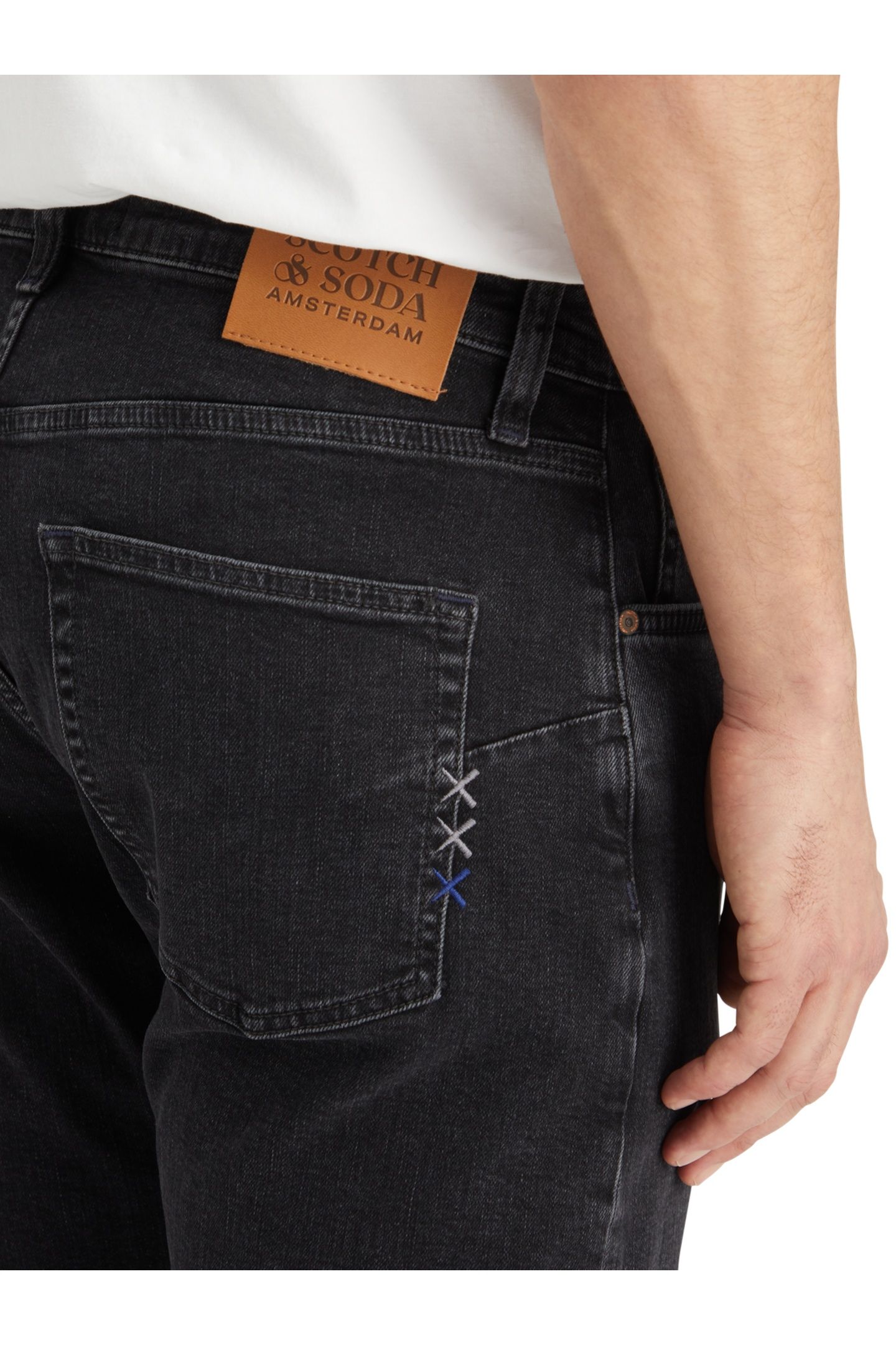 CORE THE ZEE STRAIGHT JEANS CITY BLACK DARK GREY 7