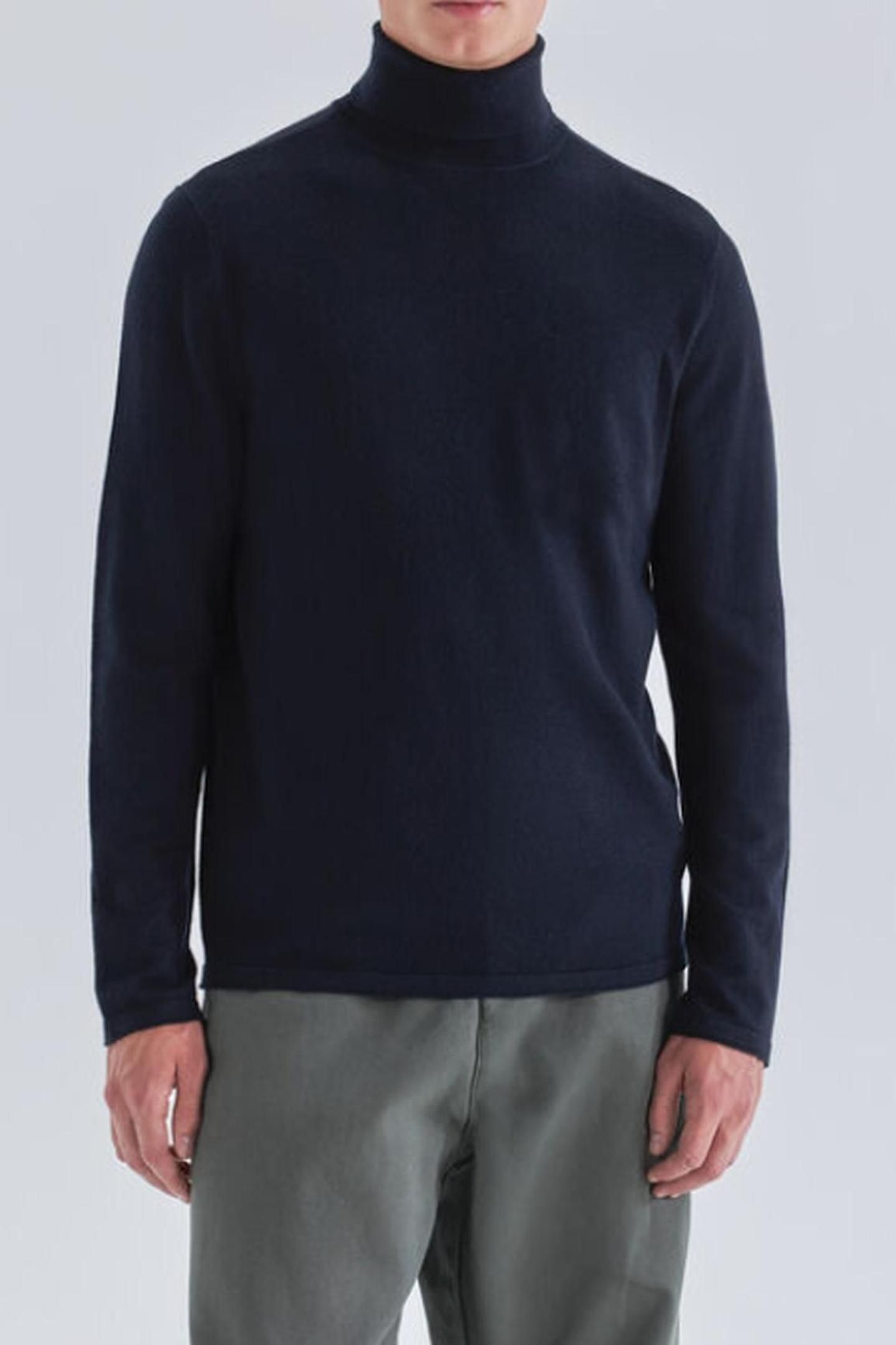 NAVY KNIT ROLL-NECK SWEATER 2