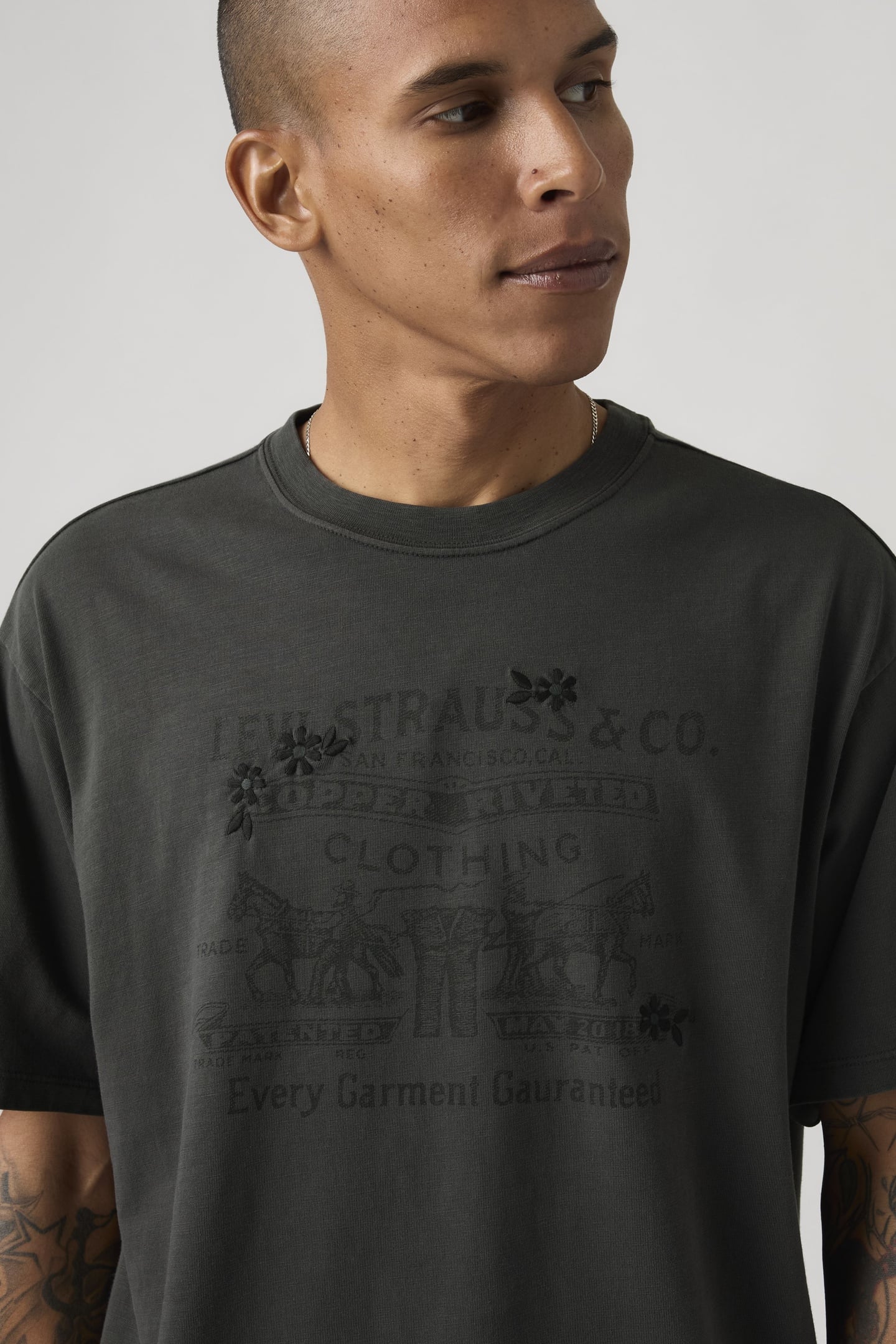 GRAPHIC VINTAGE FIT TEE 6