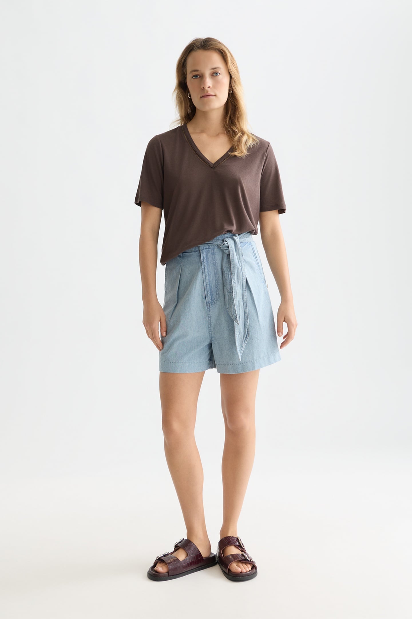 LIGHTWEIGHT INDIGO SHORT SHINE A LIGHT 3