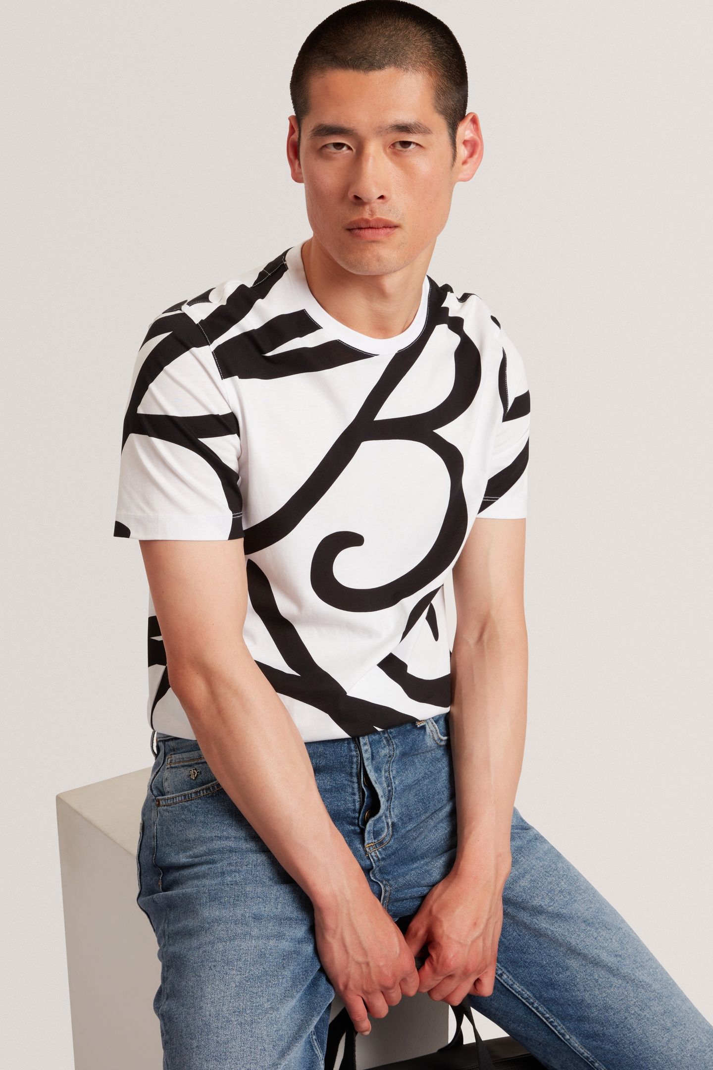 SS TB SCRIPT T SHIRT WHITE 1