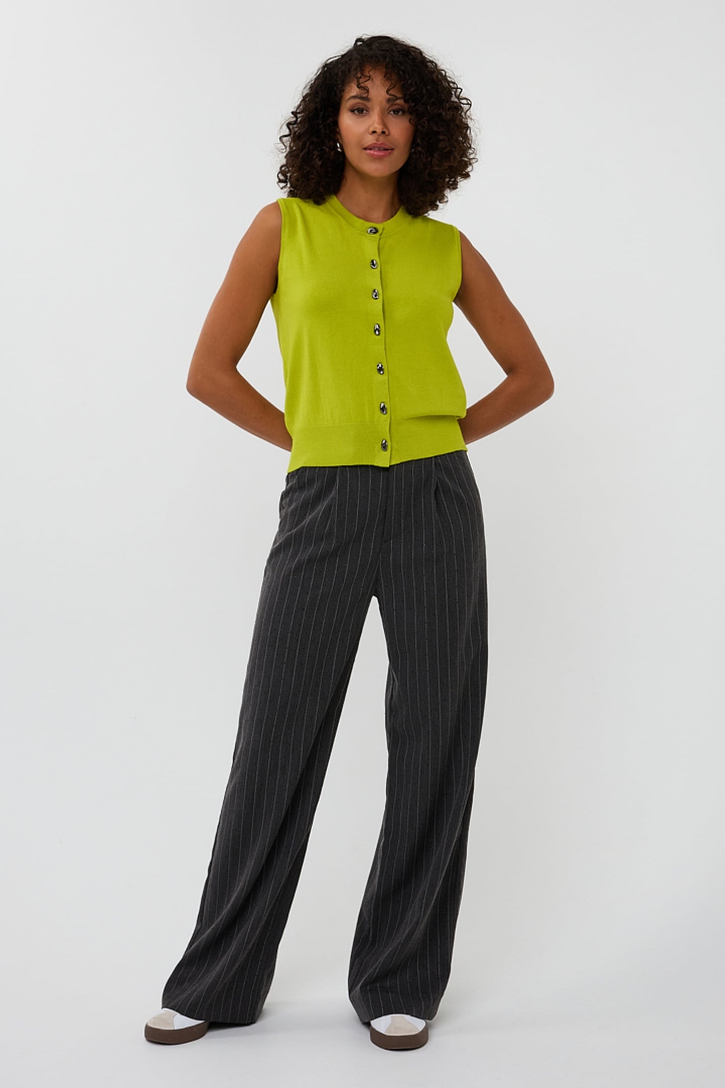 GILET BUTTONS BASIC KNIT CITY LIME 2