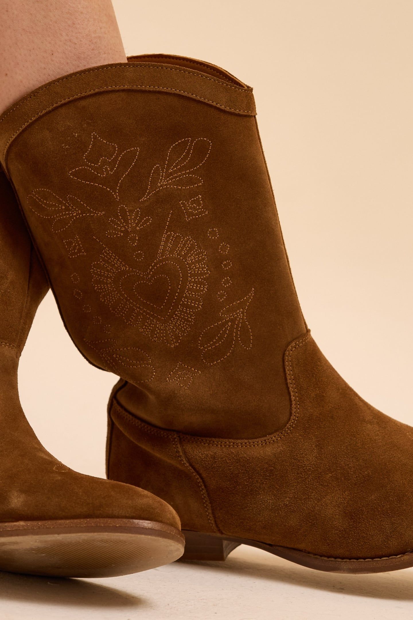 CAMEL SUEDE COWBOY BOOTS 3