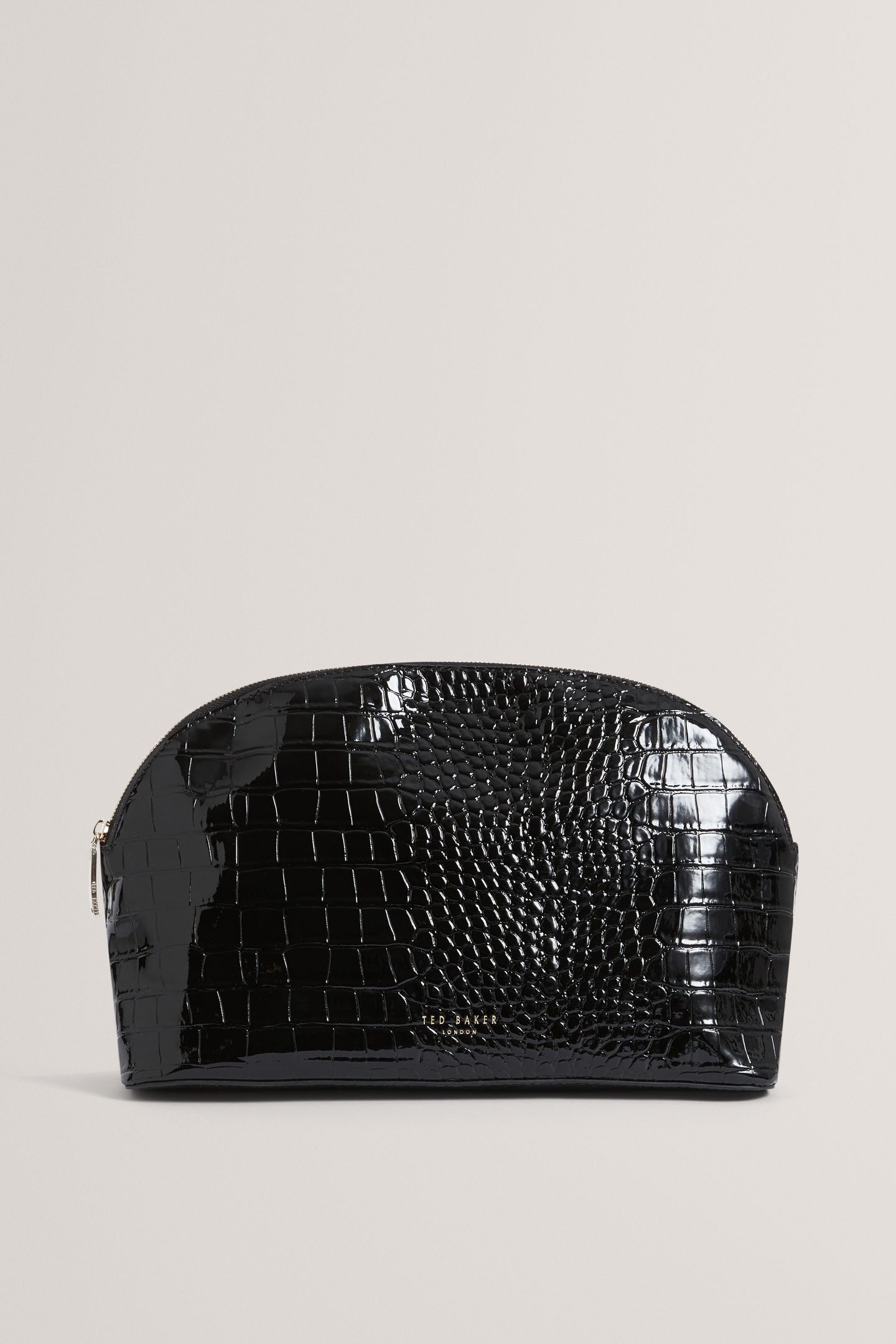 CROC EFFECT LARGE WASHBAG BLACK 1