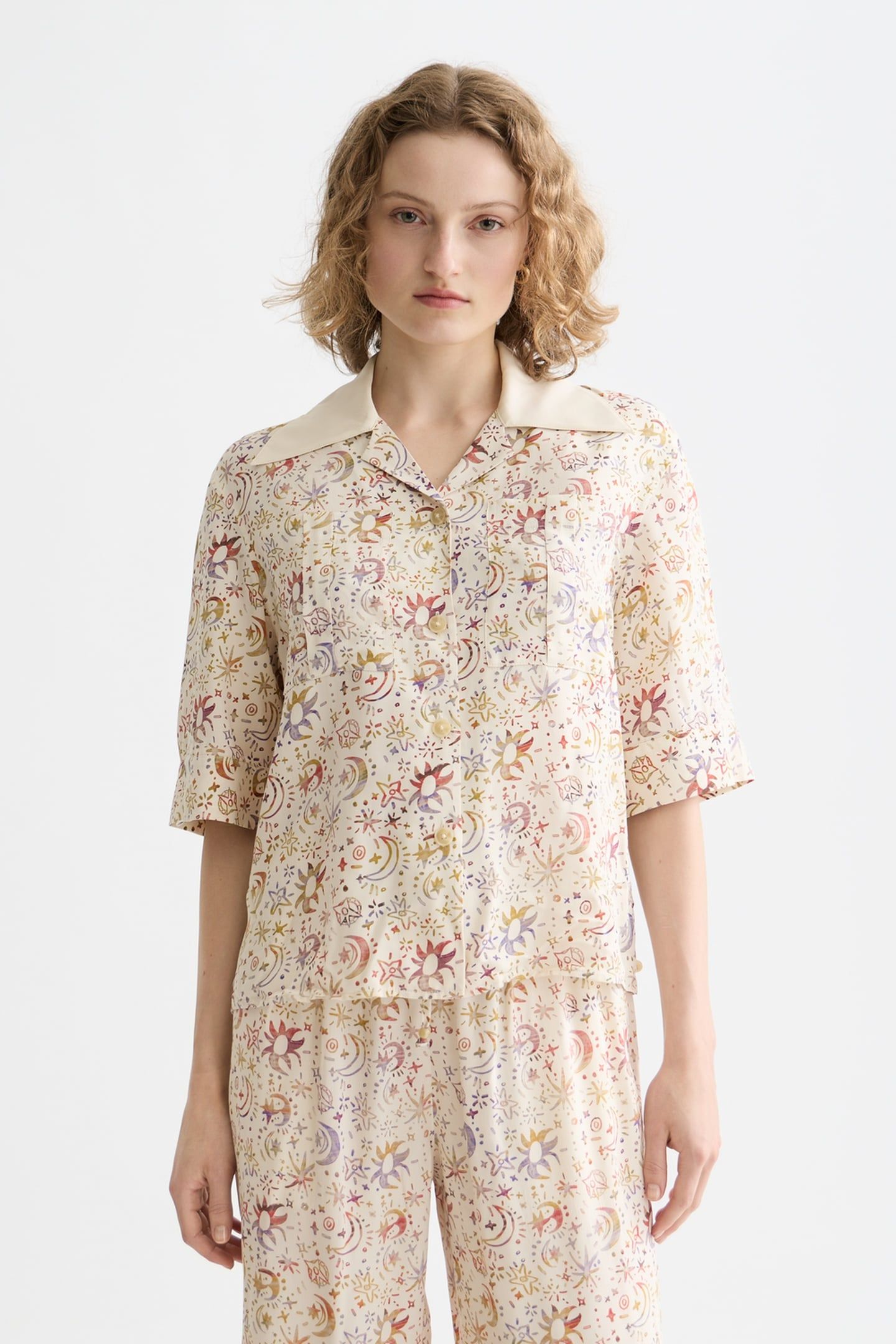 PRINTED SHORT SLEEVED SHIRT COSMIC SKY EGGNOG 1
