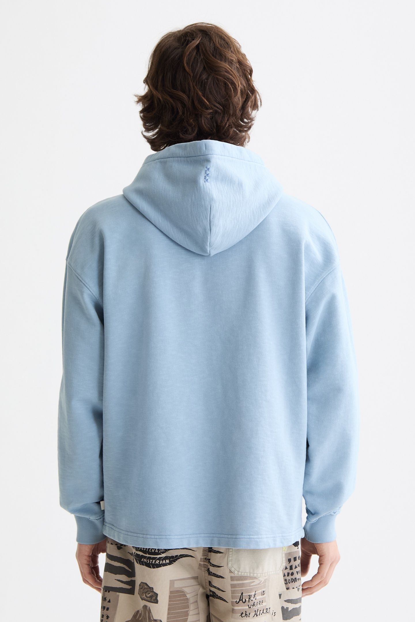 SEASONAL CORE - 3 CROSSES GARMENT-DYED HOODIE FADED DENIM 2