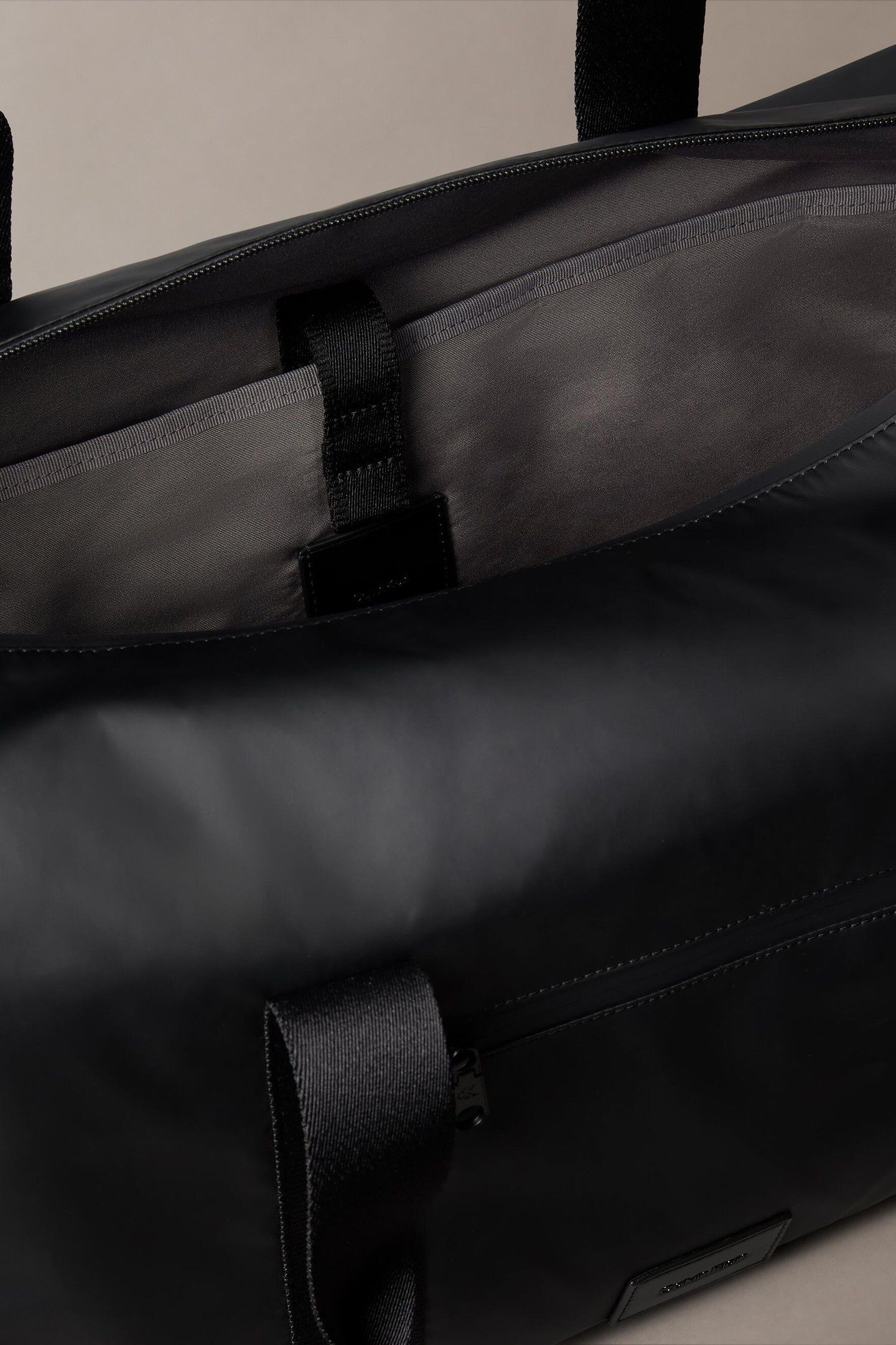 PUFFER UTILITY DUFFLE BAG BLACK 6