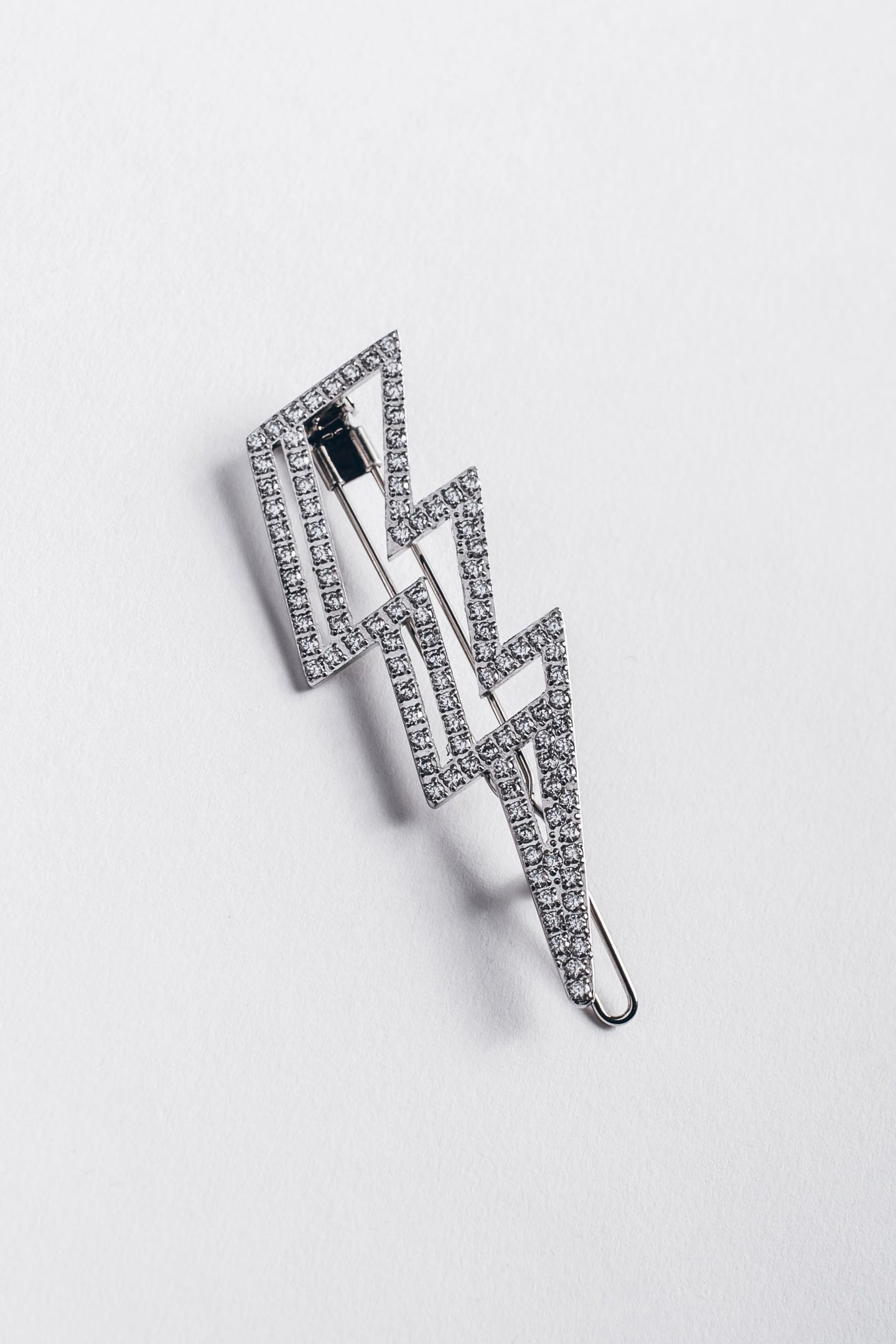 THE FLASH HAIR PIN 3