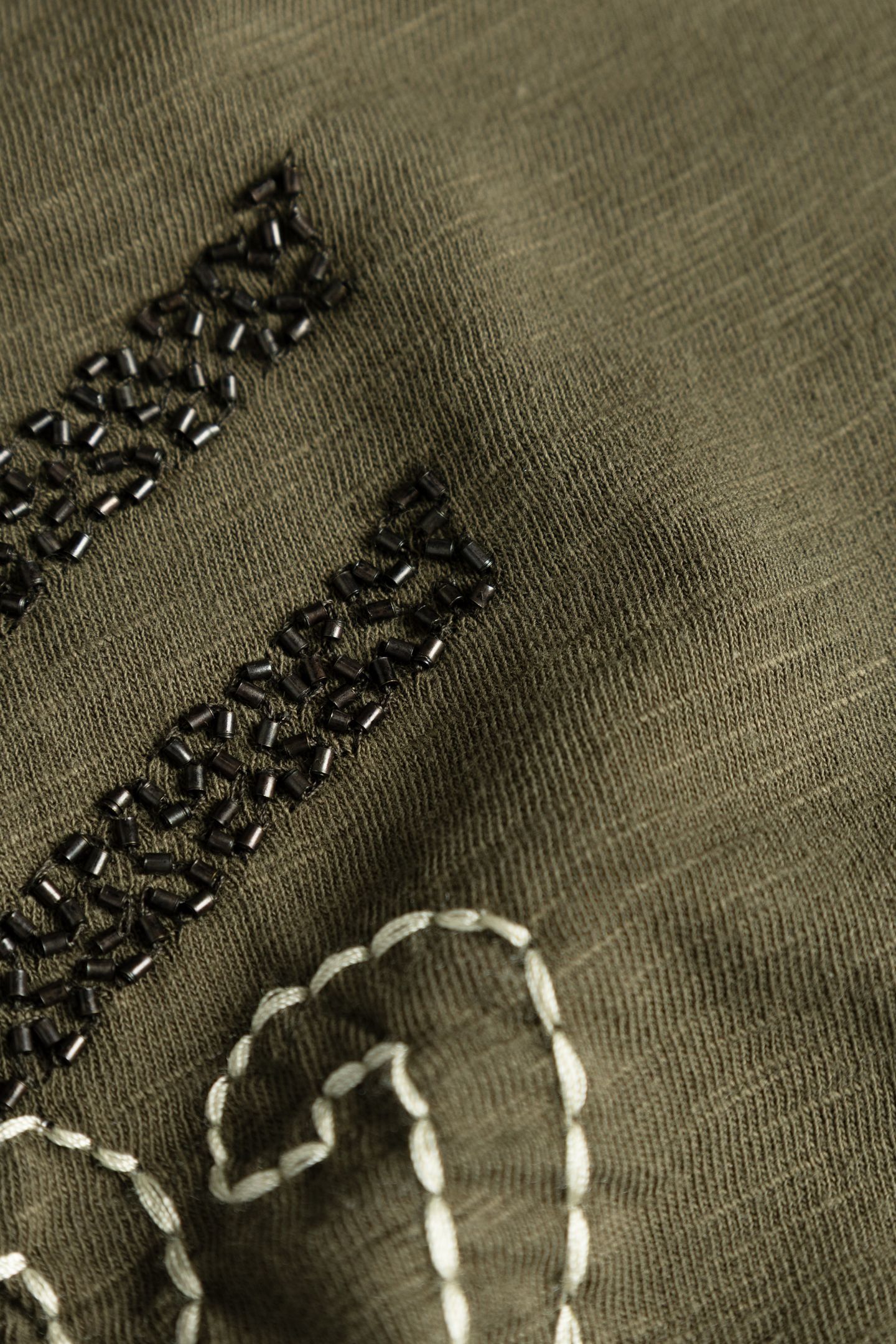 KHAKI ORGANIC COTTON T-SHIRT, EMBROIDERED CHEVRONS 5