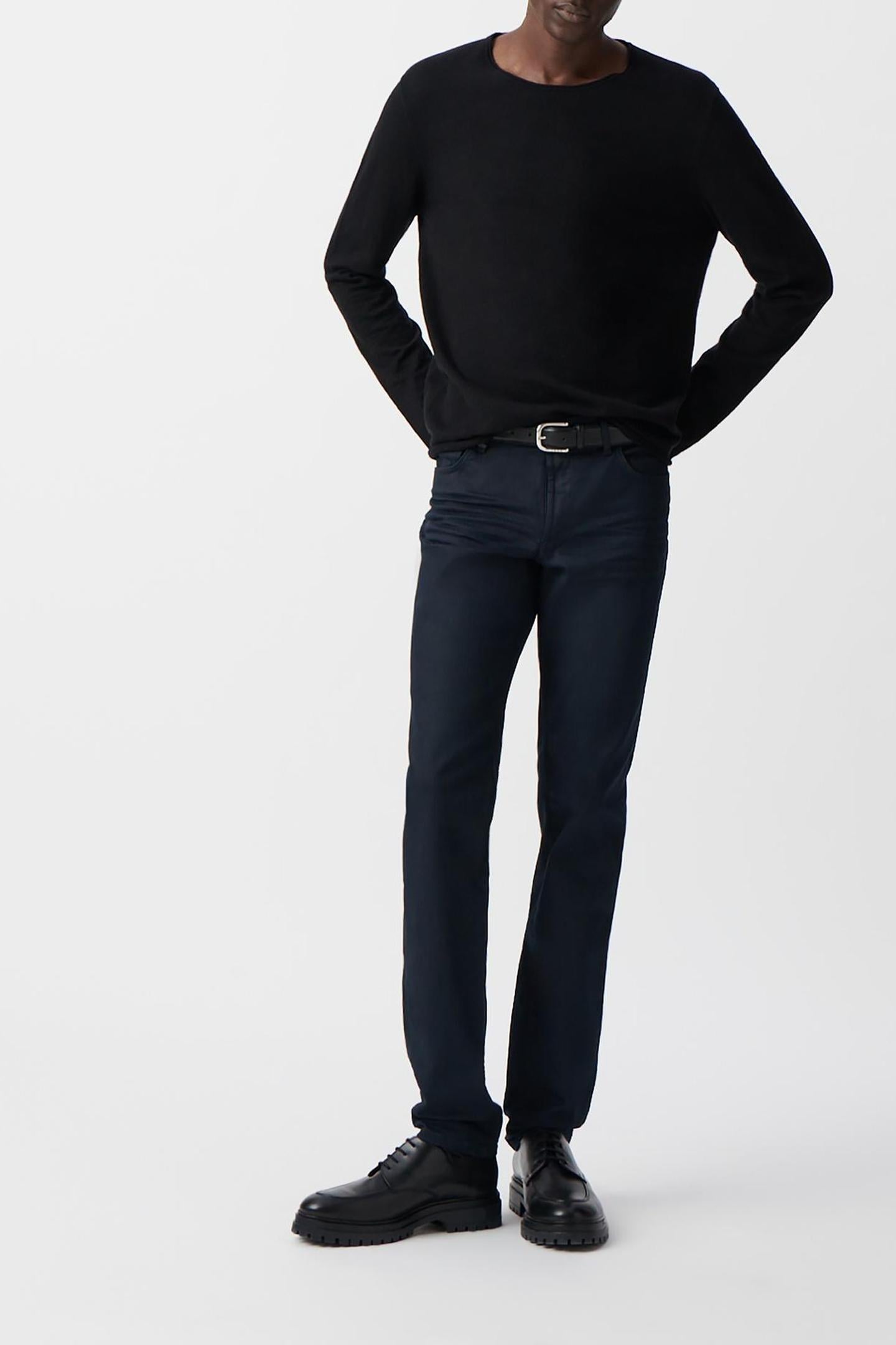 FINE-KNIT BLACK SWEATER WITH ROLLED EDGES 2