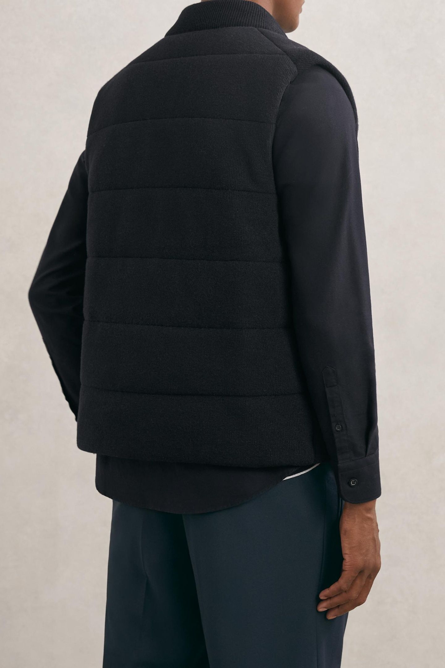 SLEEVELESS ZIP THROUGH RIBBED GILET NAVY 2