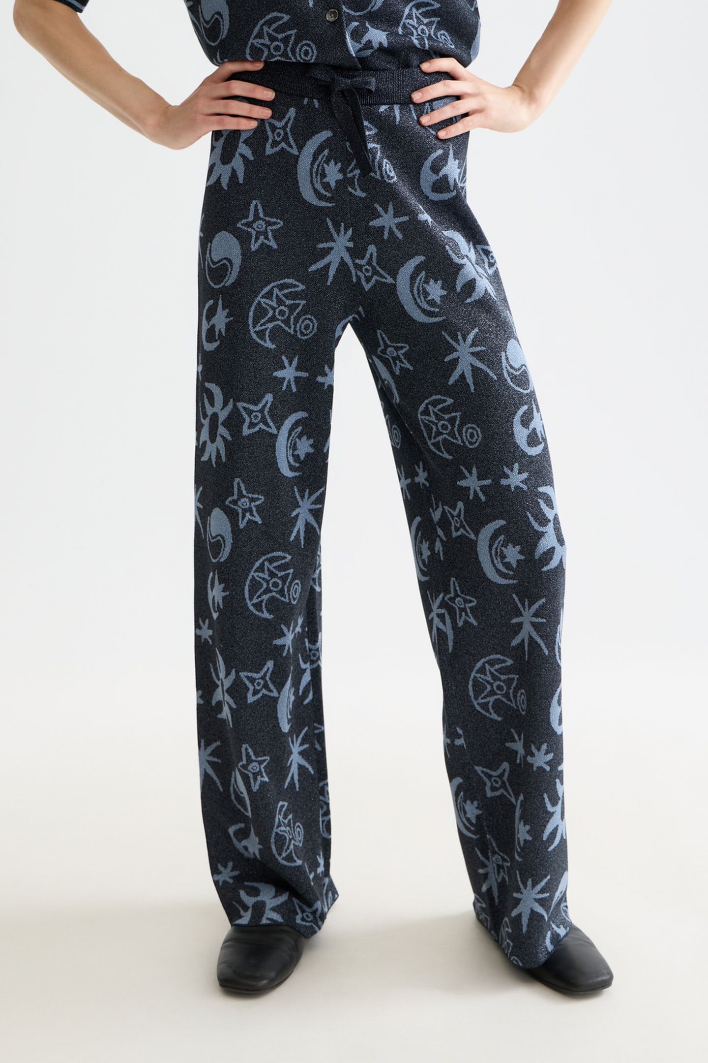 JACQUARD KNITTED TROUSERS COSMIC SKY SPACED CARBON 1