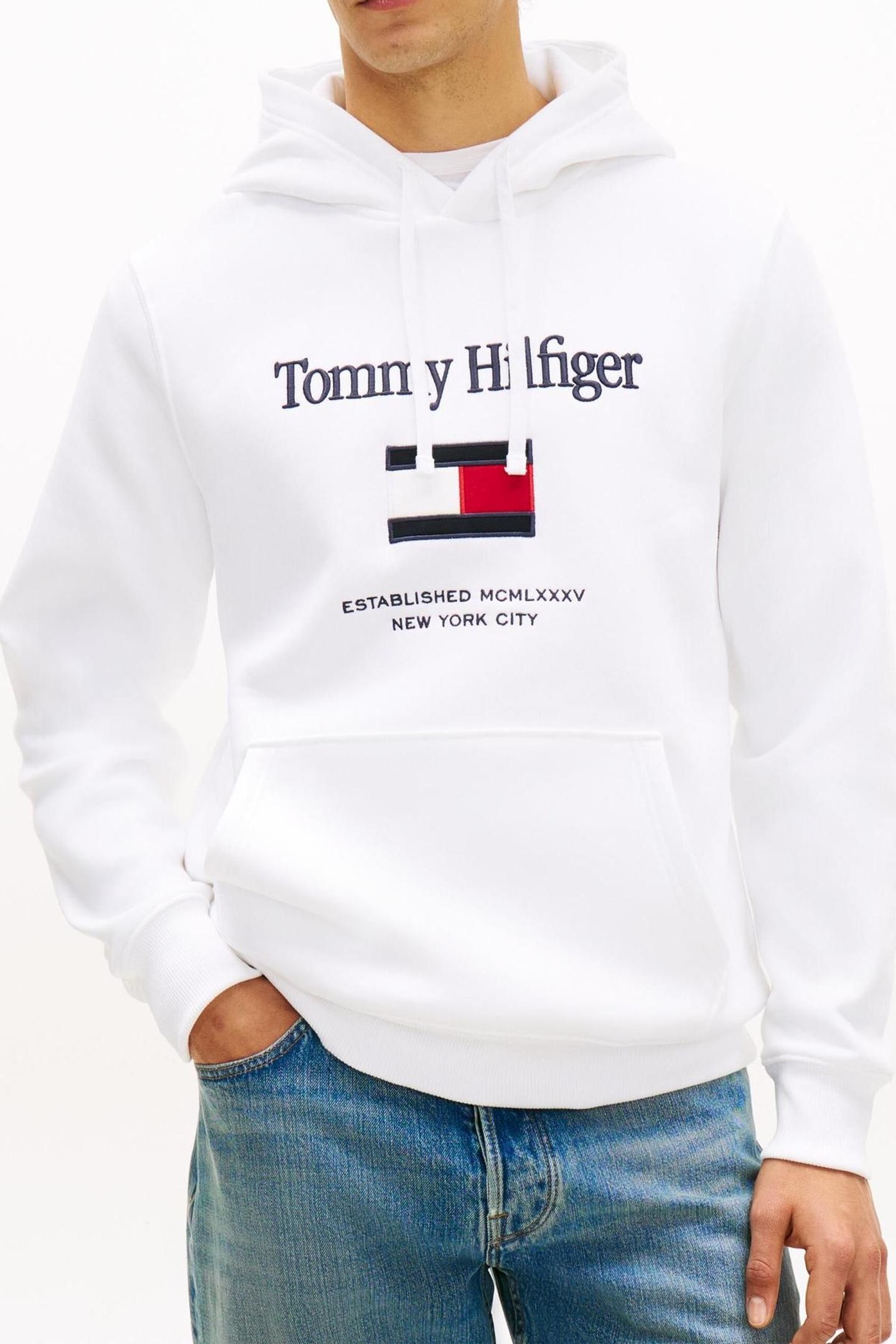 TOMMY EMBRO FLAG HOODIE WHITE 6