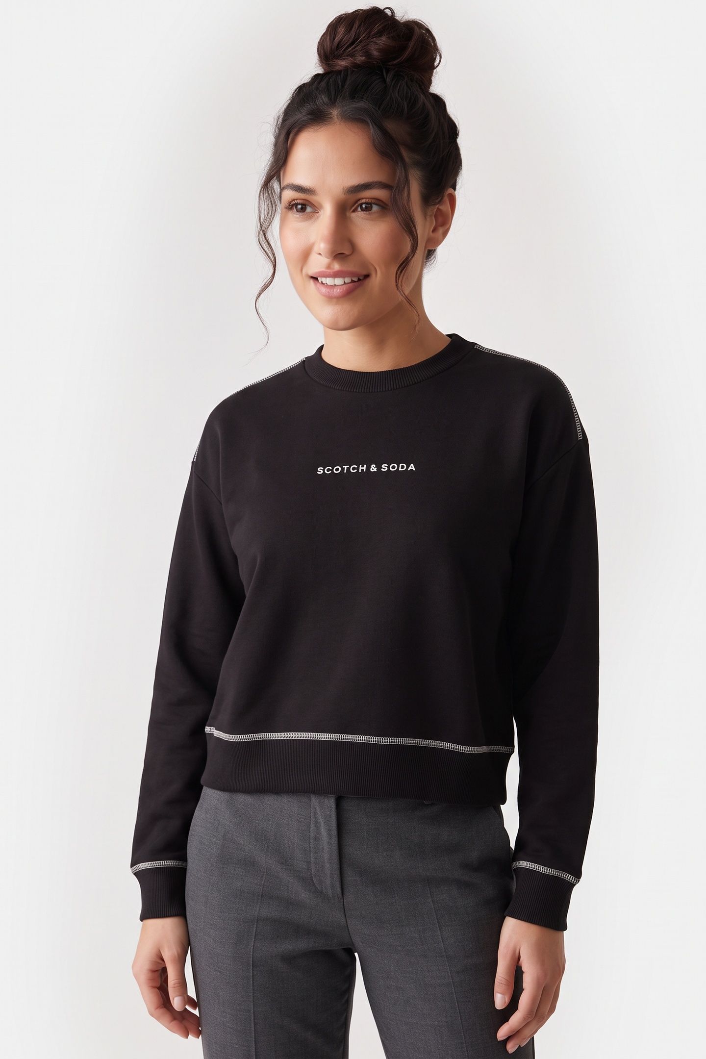 CORE CHEST ARTWORK SWEATSHIRT BLACK 1