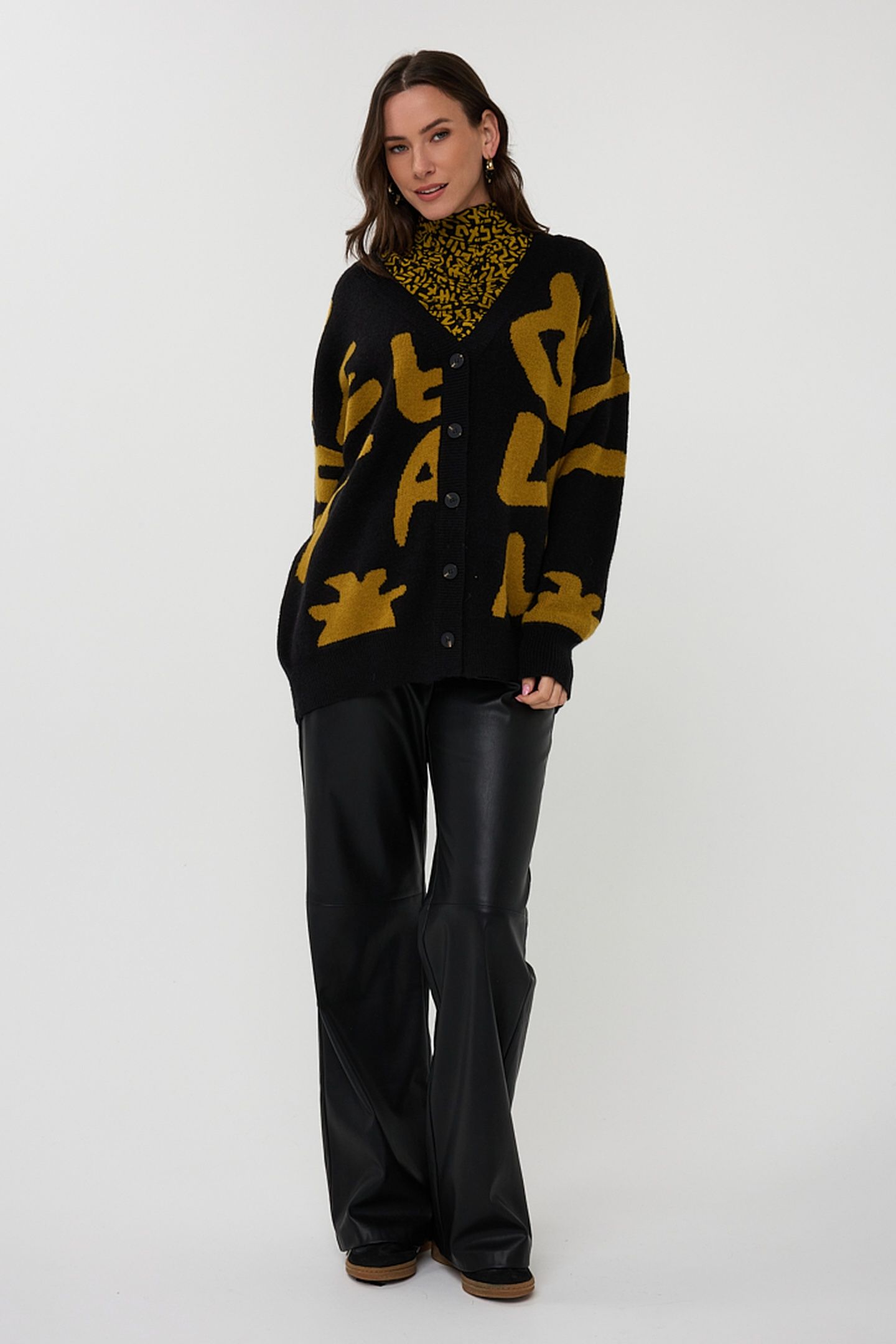 CARDIGAN INTARSIA LETTERS BLACK / GOLDEN OLIVE 1