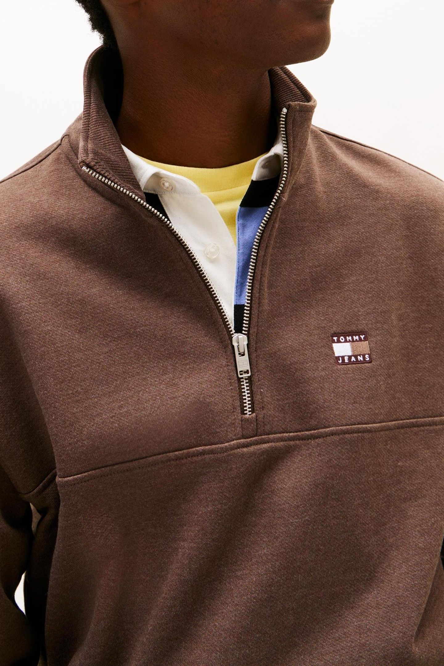 TJM REG BADGE QUARTER ZIP BLACK WALNUT HEATHER 5
