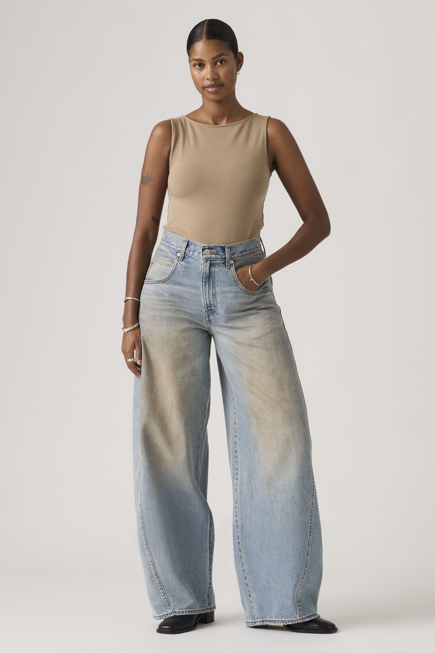 SUPER BAGGY BARREL JEANS 5