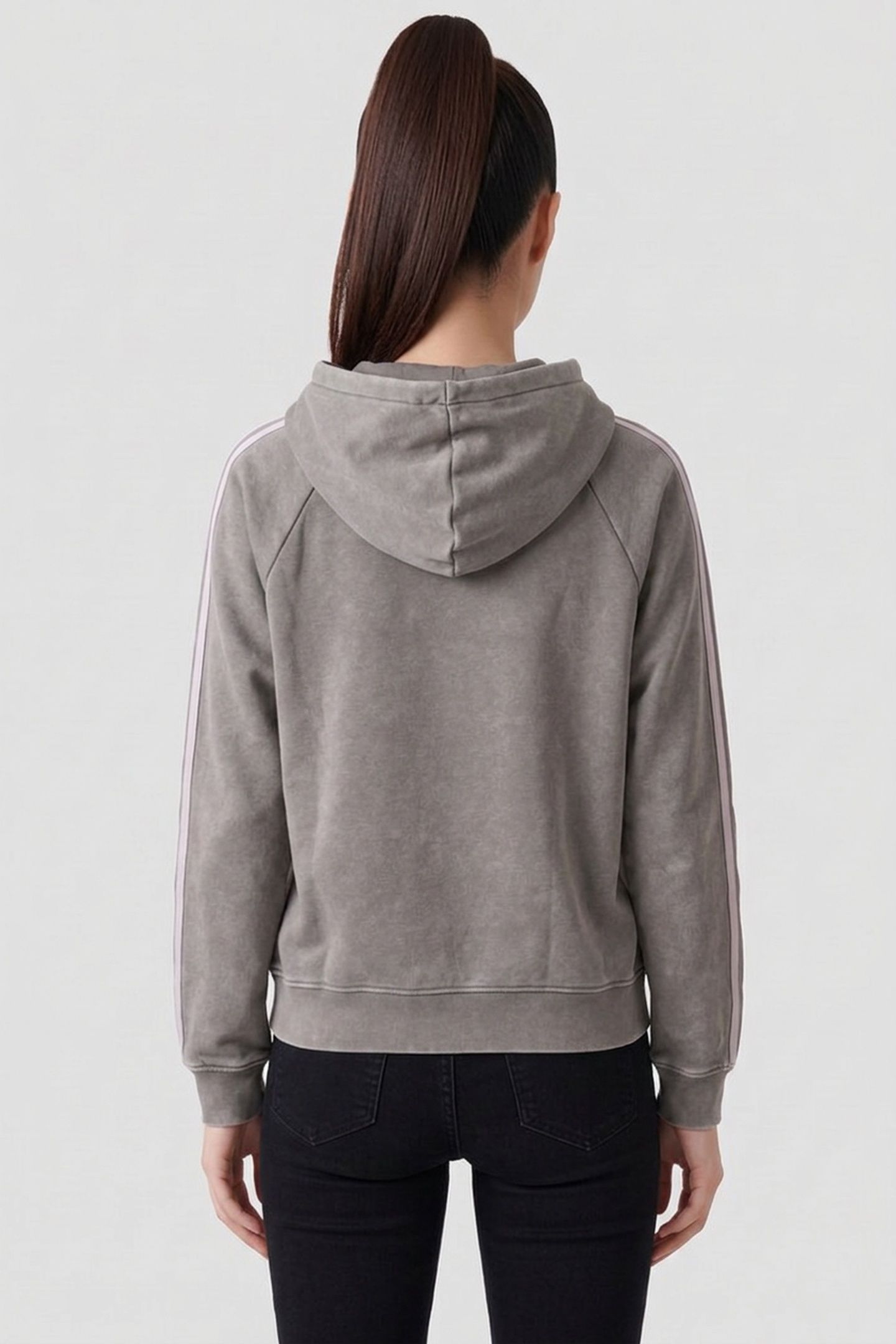 WASH HOODIE GREY THREE 2