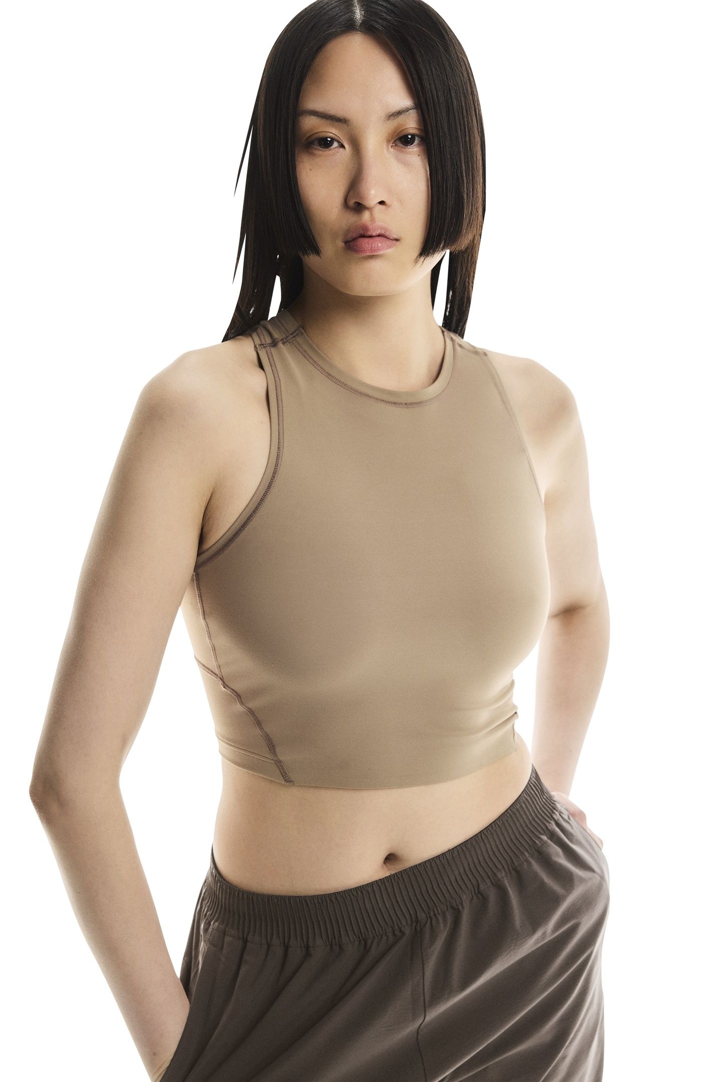 STUDIO CROP 1 ASH 1