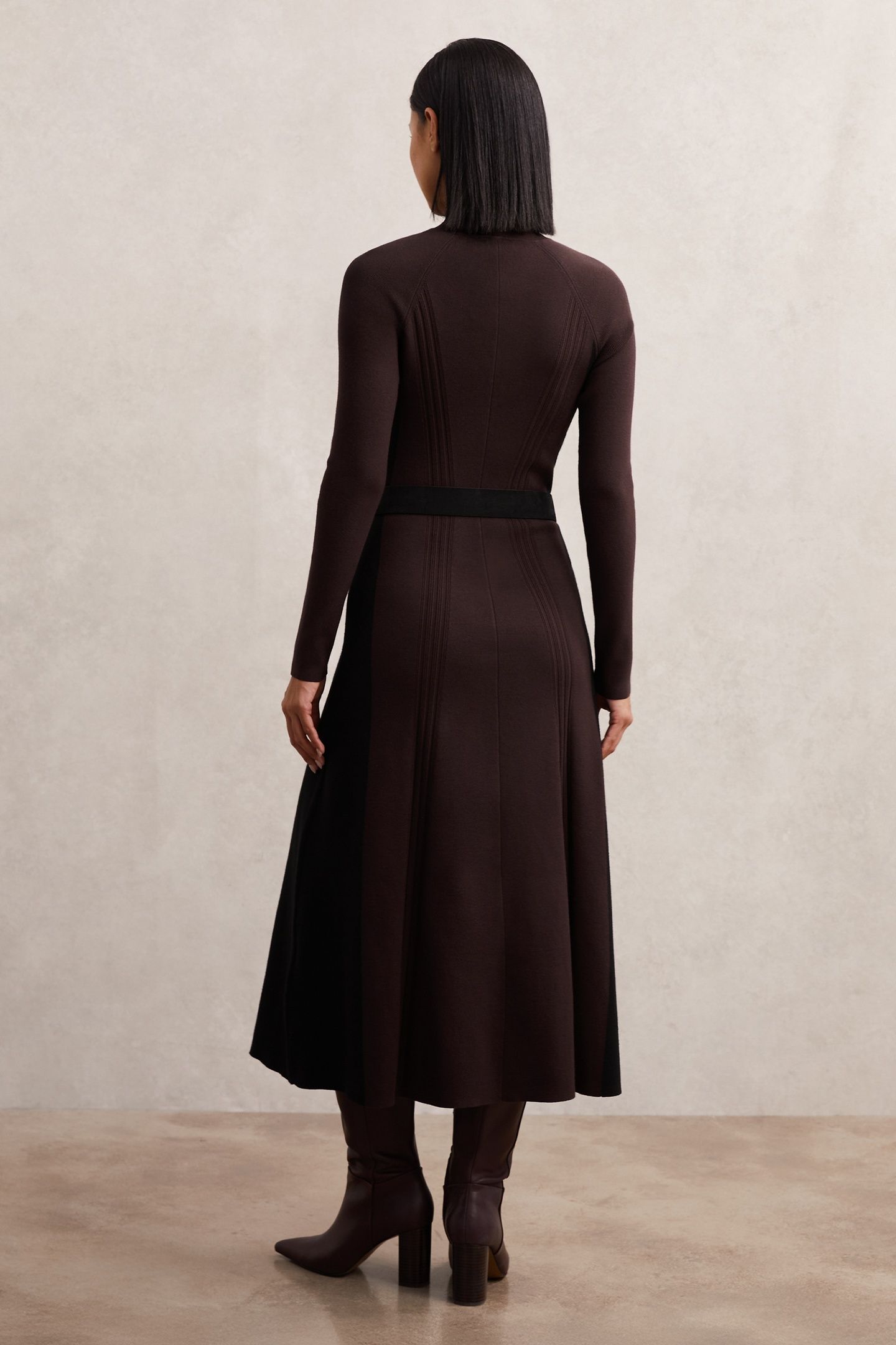 BELTED FLUTED KNITTED MIDI DRESS PLUM PURPLE/BLACK 1