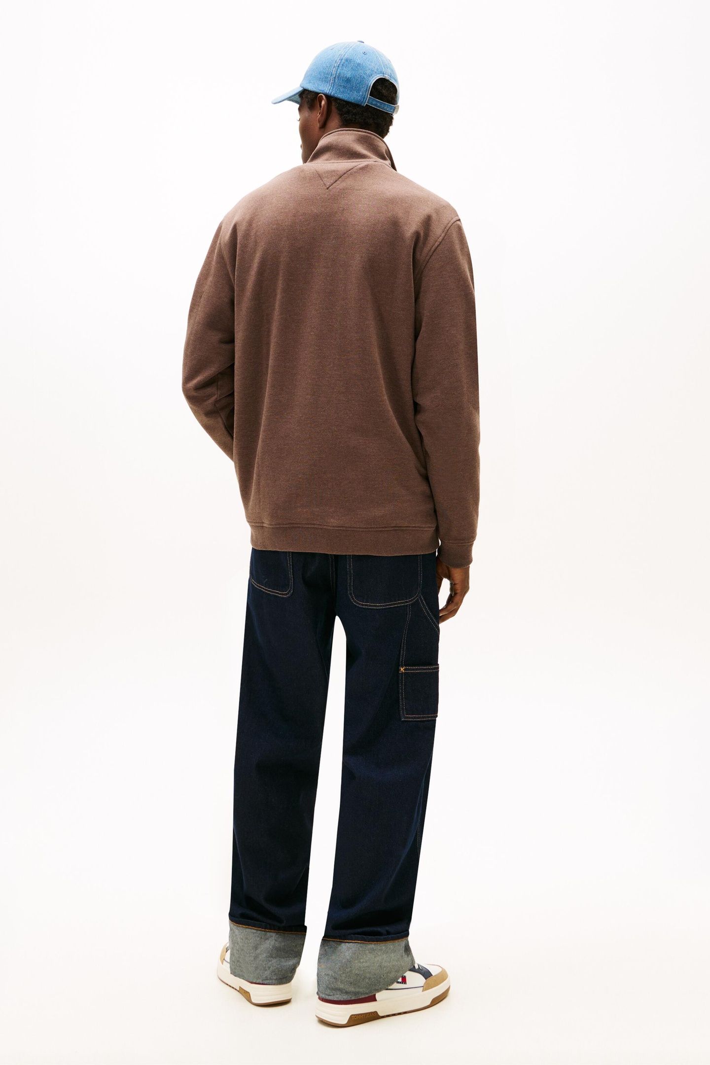 TJM REG BADGE QUARTER ZIP BLACK WALNUT HEATHER 3