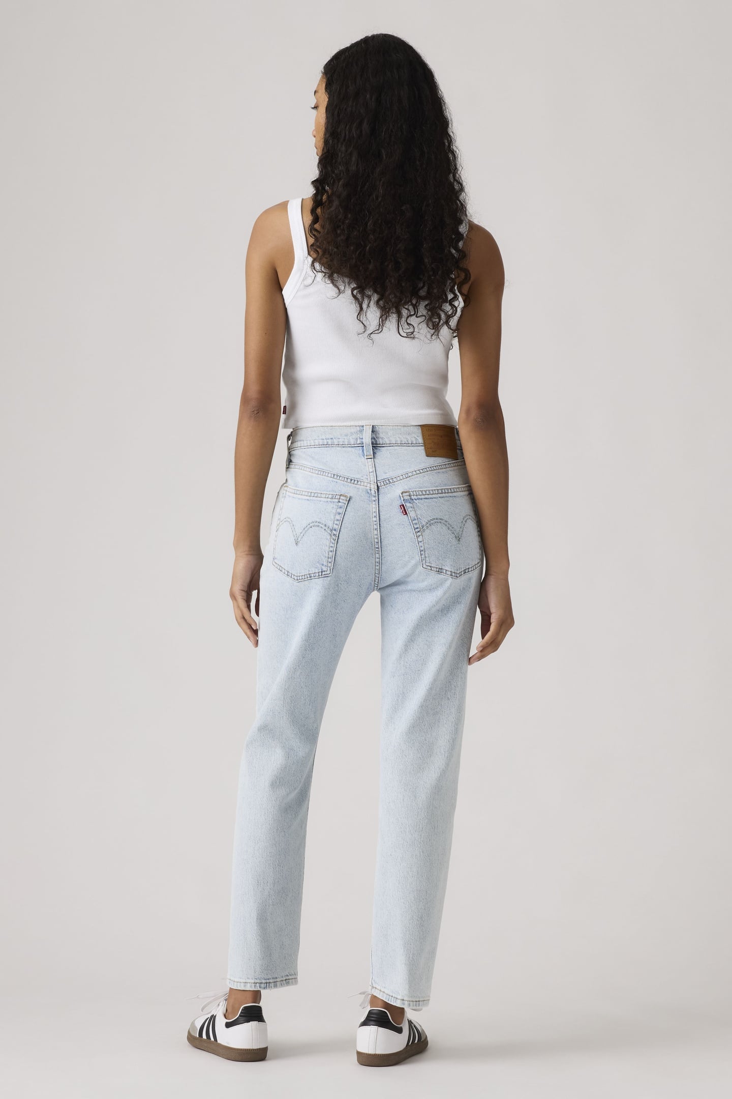 501® CROP LIGHTWEIGHT JEANS 2
