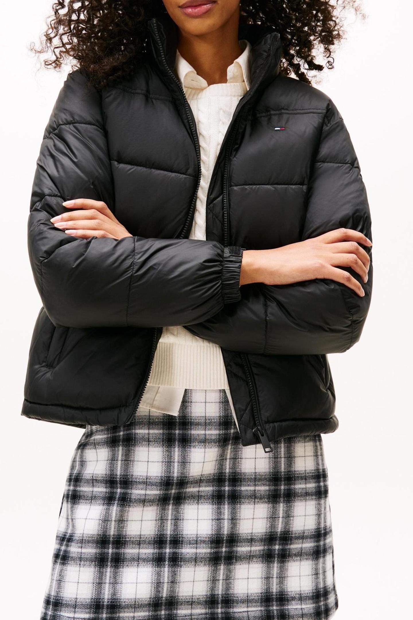 TJW PCKBL HOOD ESSENTIAL BLACK 3