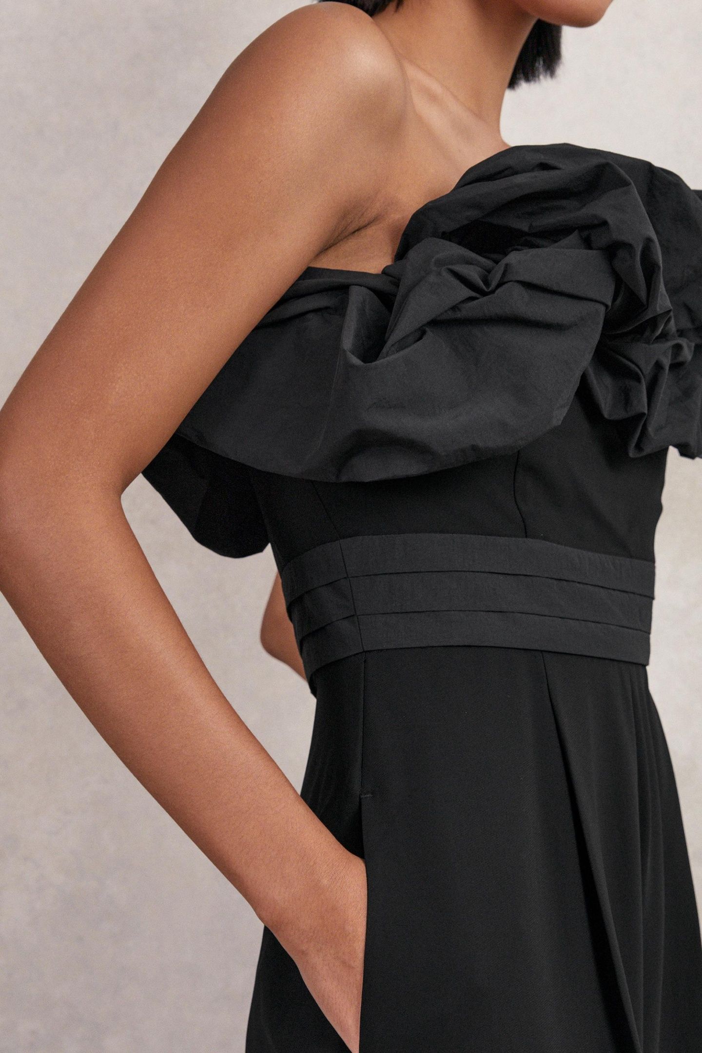 SCULPTURAL JUMPSUIT BLACK 4