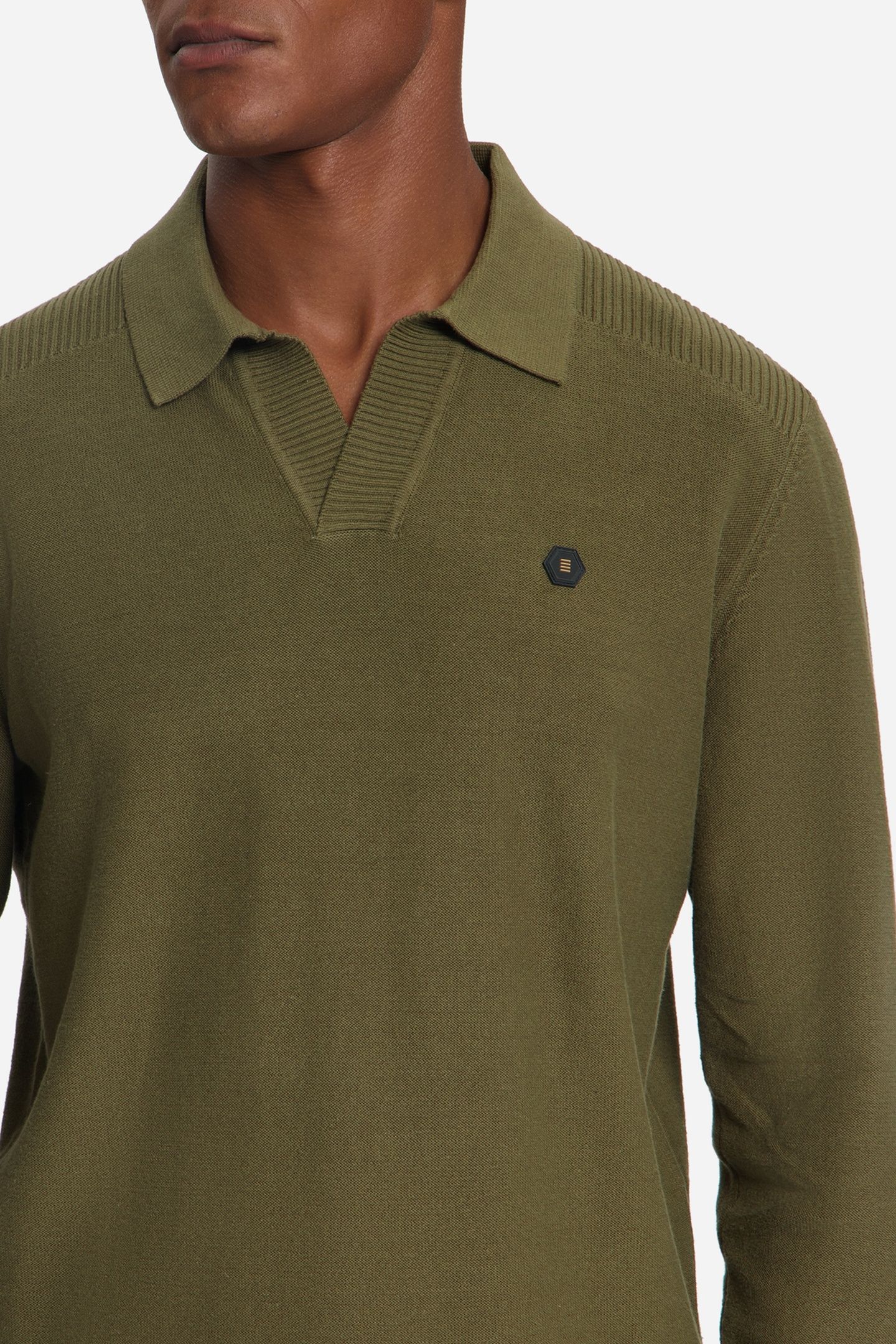 PULLOVER V-COLLAR SHOULDER DETAIL MOSS 7