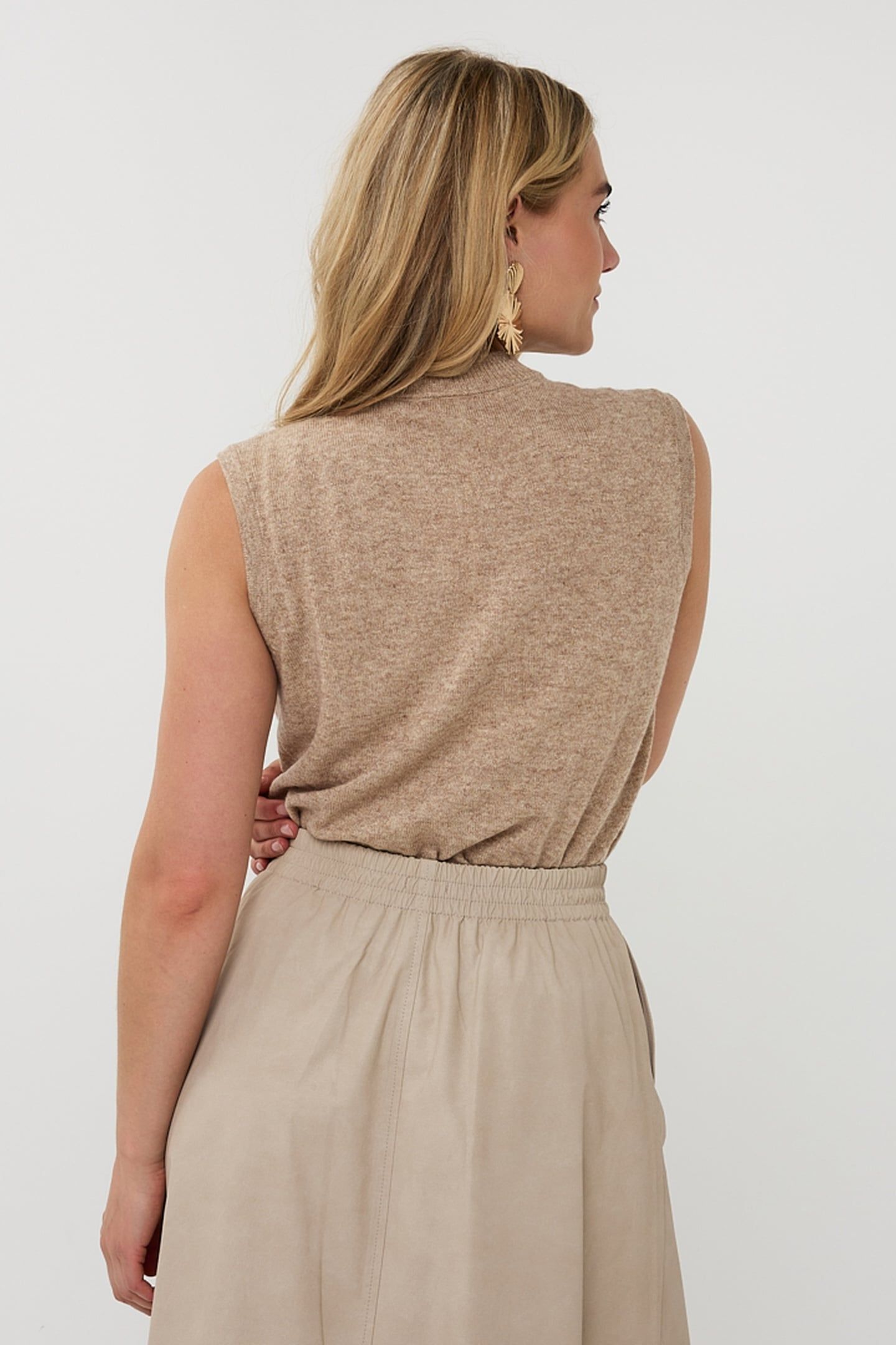 SWEATER COL SLV/LSS WOOL TAUPE 3